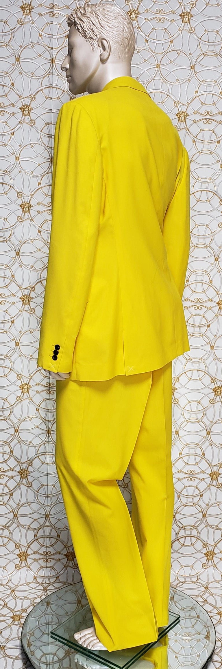 VERSACE YELLOW TAILOR MADE 2pc SUIT 58 - 48 (4XL) For Sale at 1stDibs |  versus versace