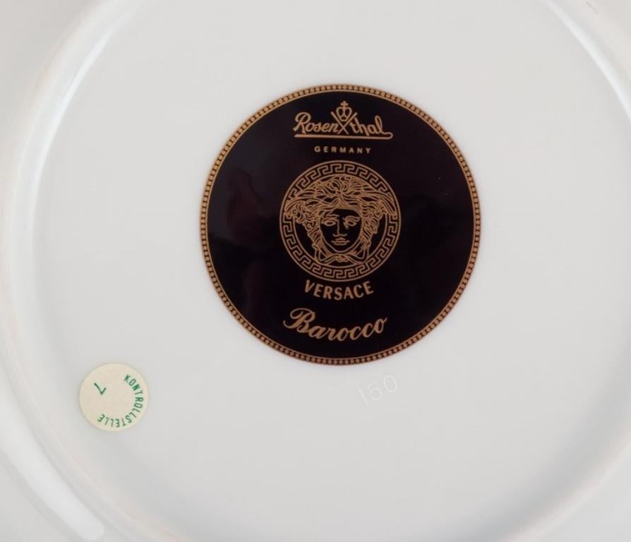 20ième siècle Versage pour Rosenthal, deux assiettes creuses en porcelaine de Barocco. Fin du 20e siècle. en vente