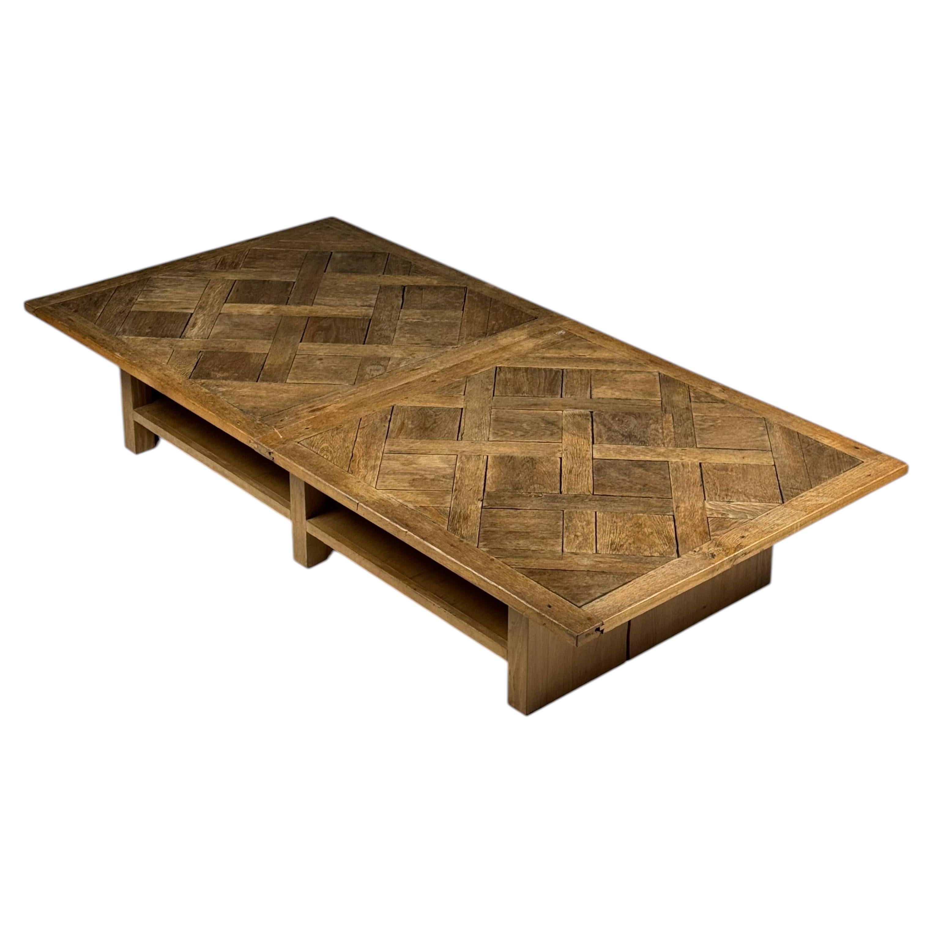Versailles coffee table in oak