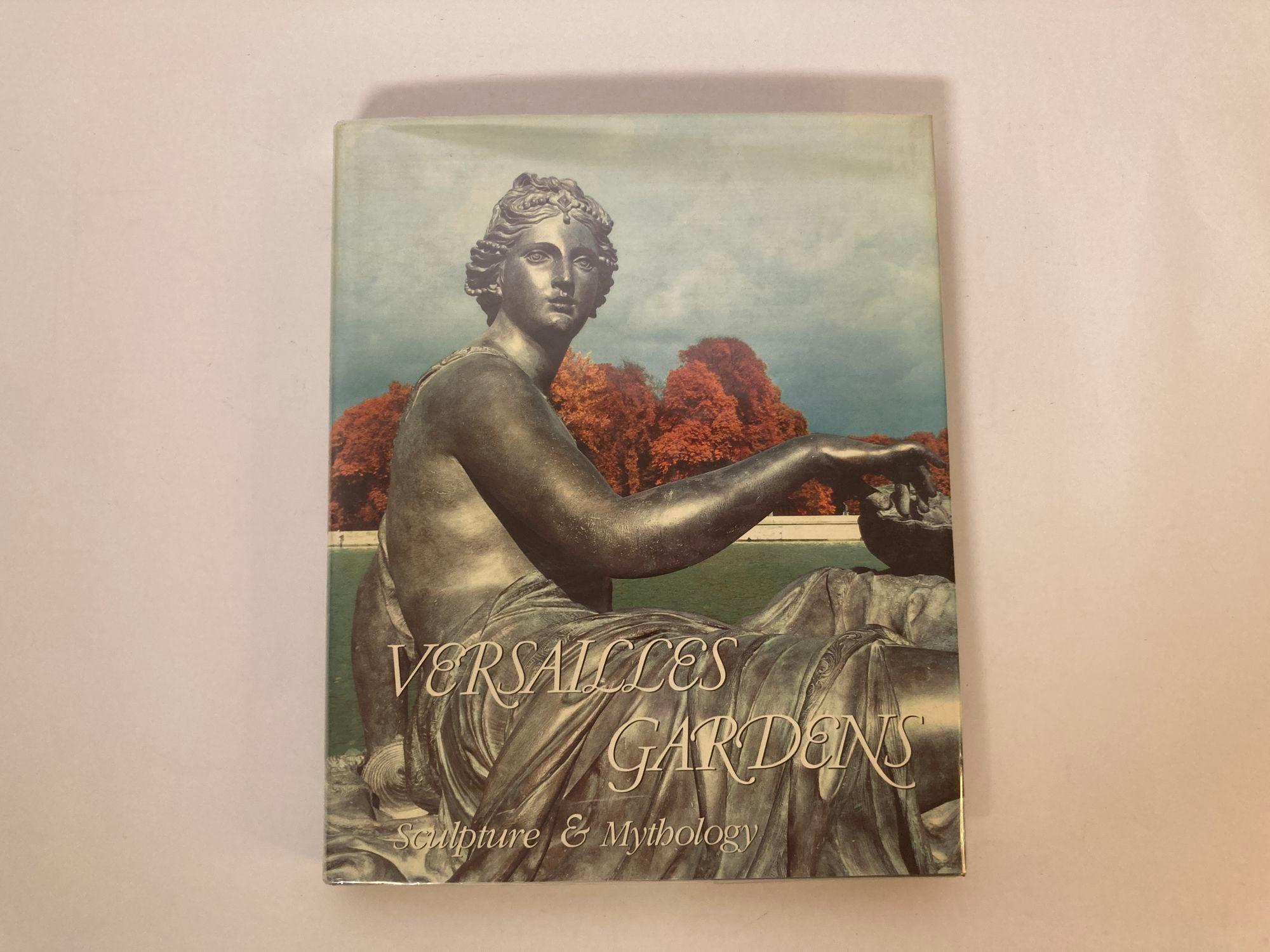 Versailles Gardens Sculpture And Mythology By Jacques Girard 1st Ed. 1985 Book In Good Condition For Sale In North Hollywood, CA