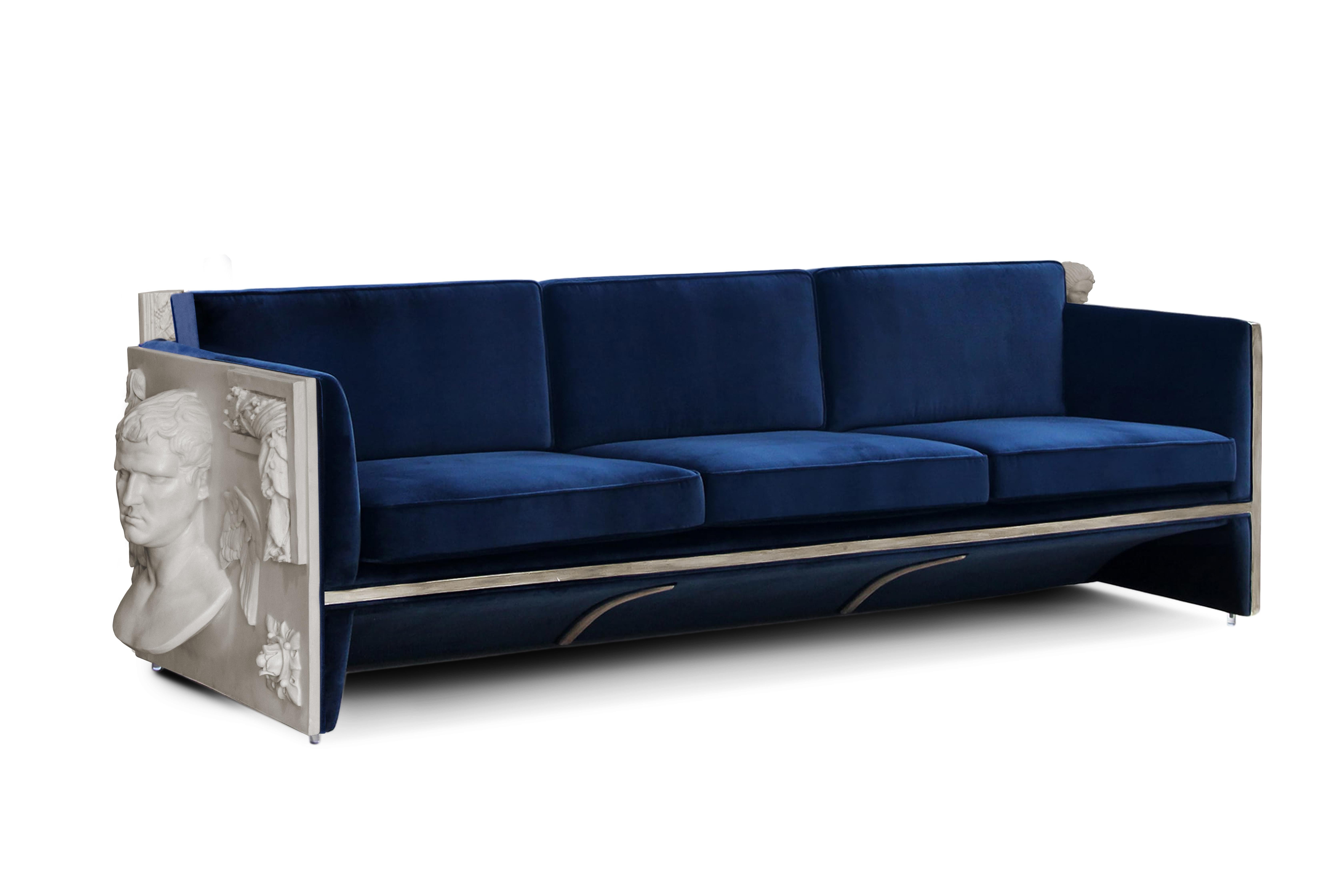 La creatività e la ricchezza delle decorazioni del Palazzo di Versailles hanno contribuito all'ispirazione e alla creazione di questo divano moderno. Boca do Lobo apre la strada alla libertà e alla necessità di dare vita a design d'arredo