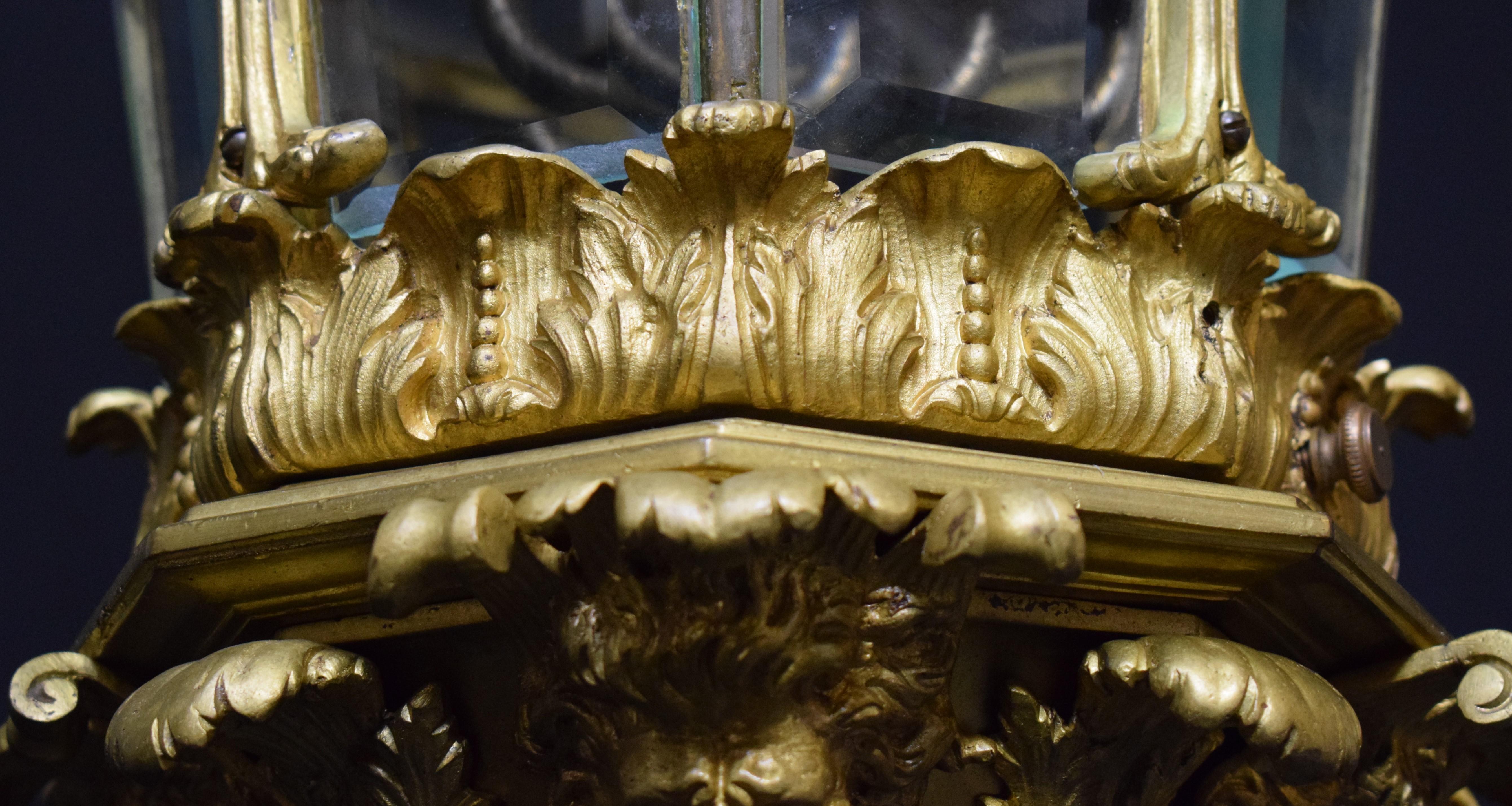 Vergoldete Bronze-Laterne im Stil von „Versailles“ im Angebot 2