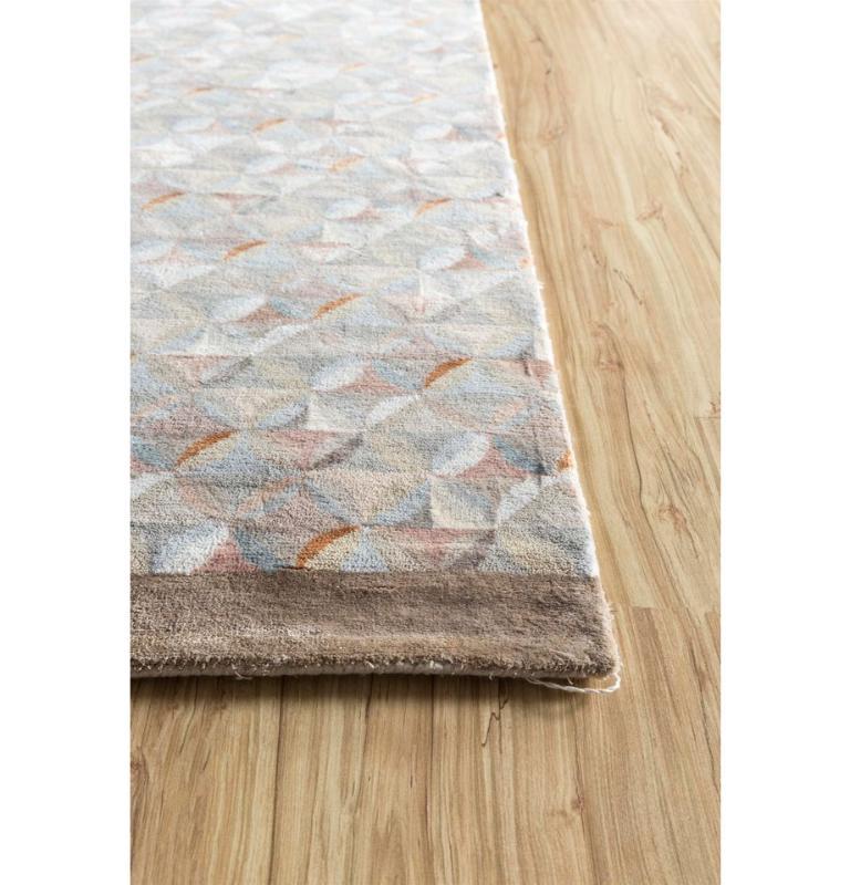 Modern VersaMaze Elegance Antique White & Rose Smoke 168x240 cm Handknotted Rug For Sale