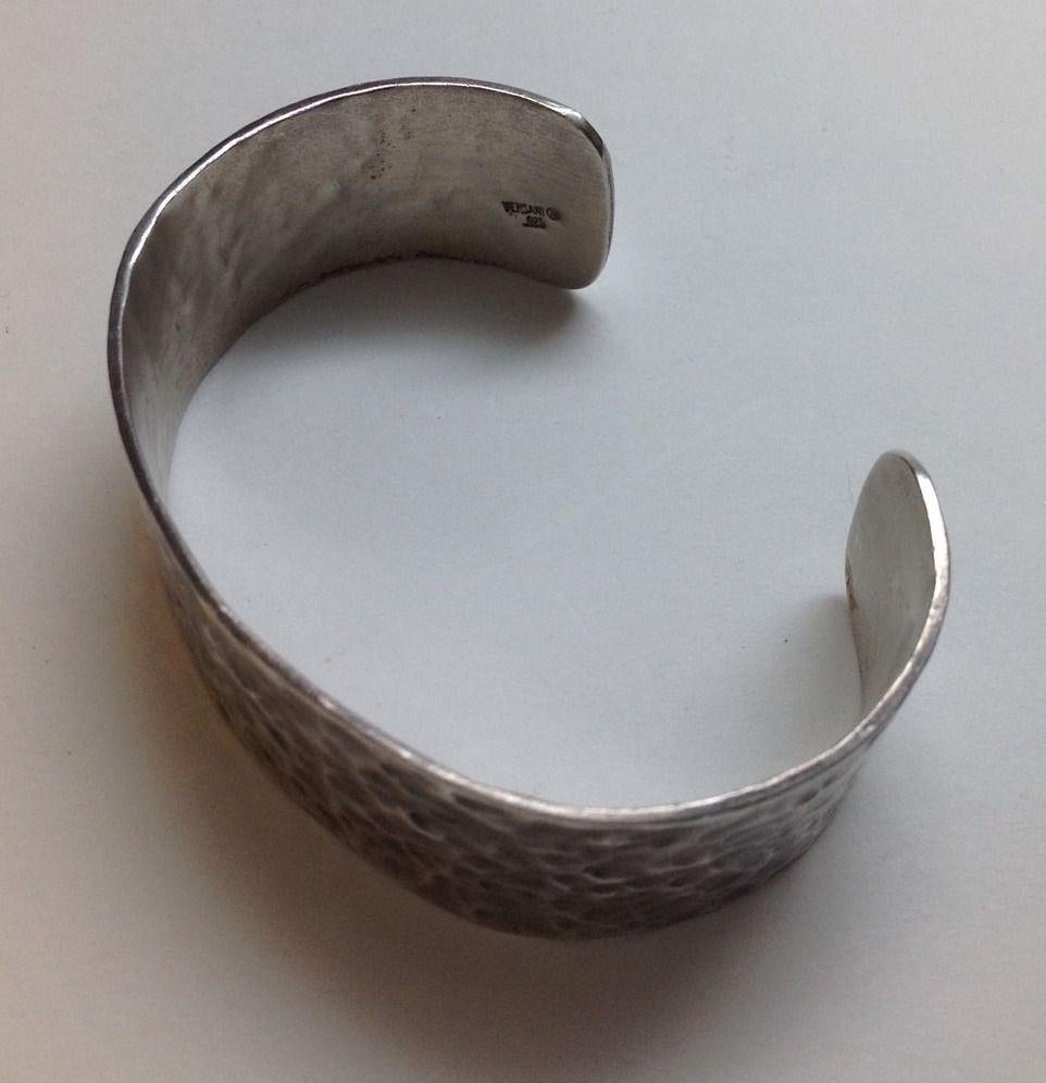Versani Hammered Texture Sterling Silver Cuff Bracelet In Good Condition In Washington Depot, CT
