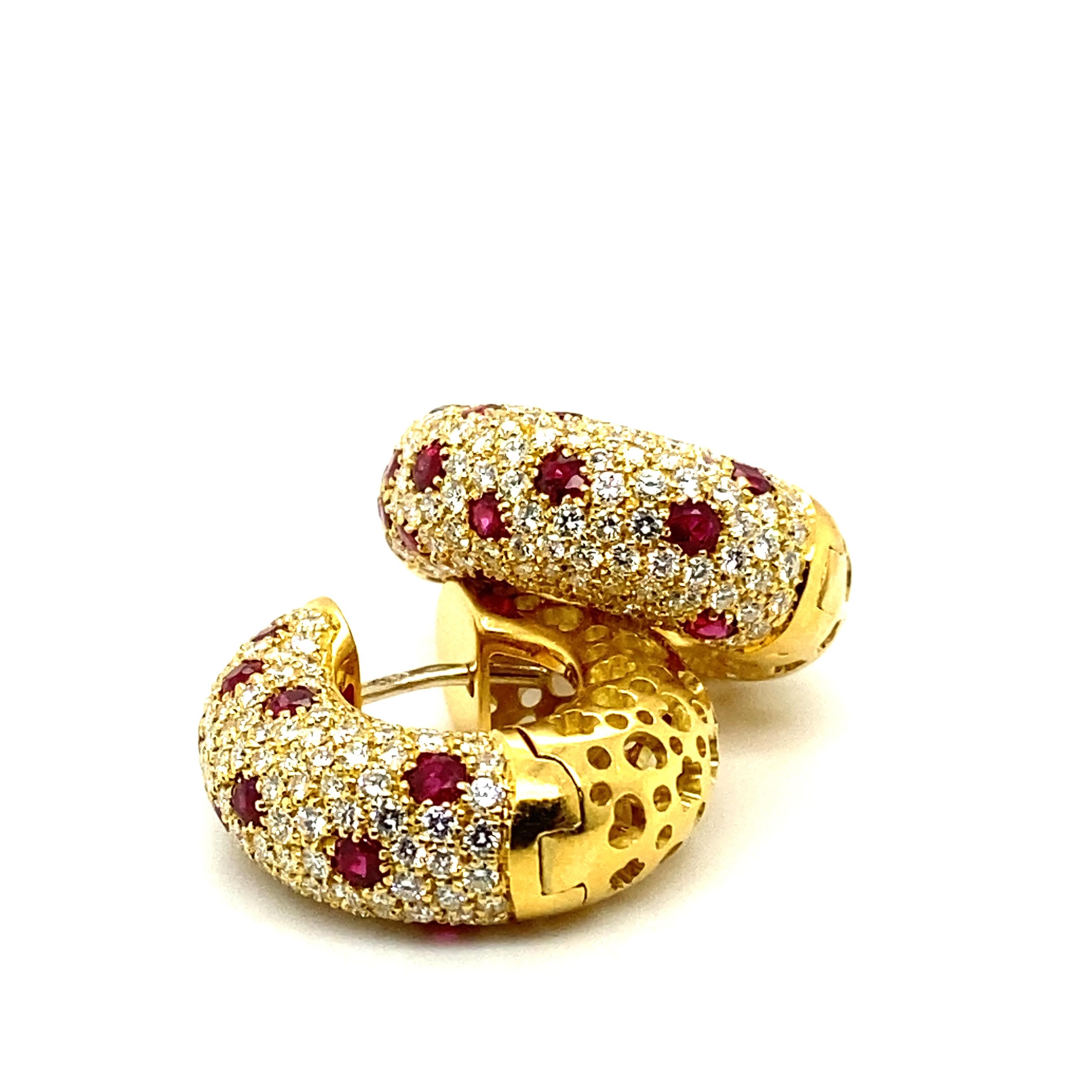 Brilliant Cut Versatile and Beautiful Ruby and Diamond Hoop Earrings in 18 Karat Yellow Gold For Sale