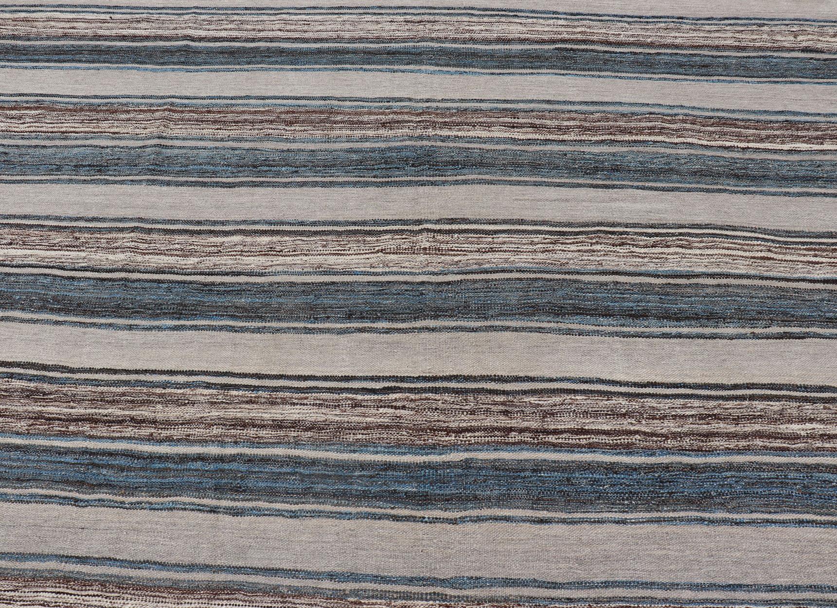 Versatile and Natural Brown, Cream, and Blue Striped Flat-Weave Kilim In New Condition For Sale In Atlanta, GA