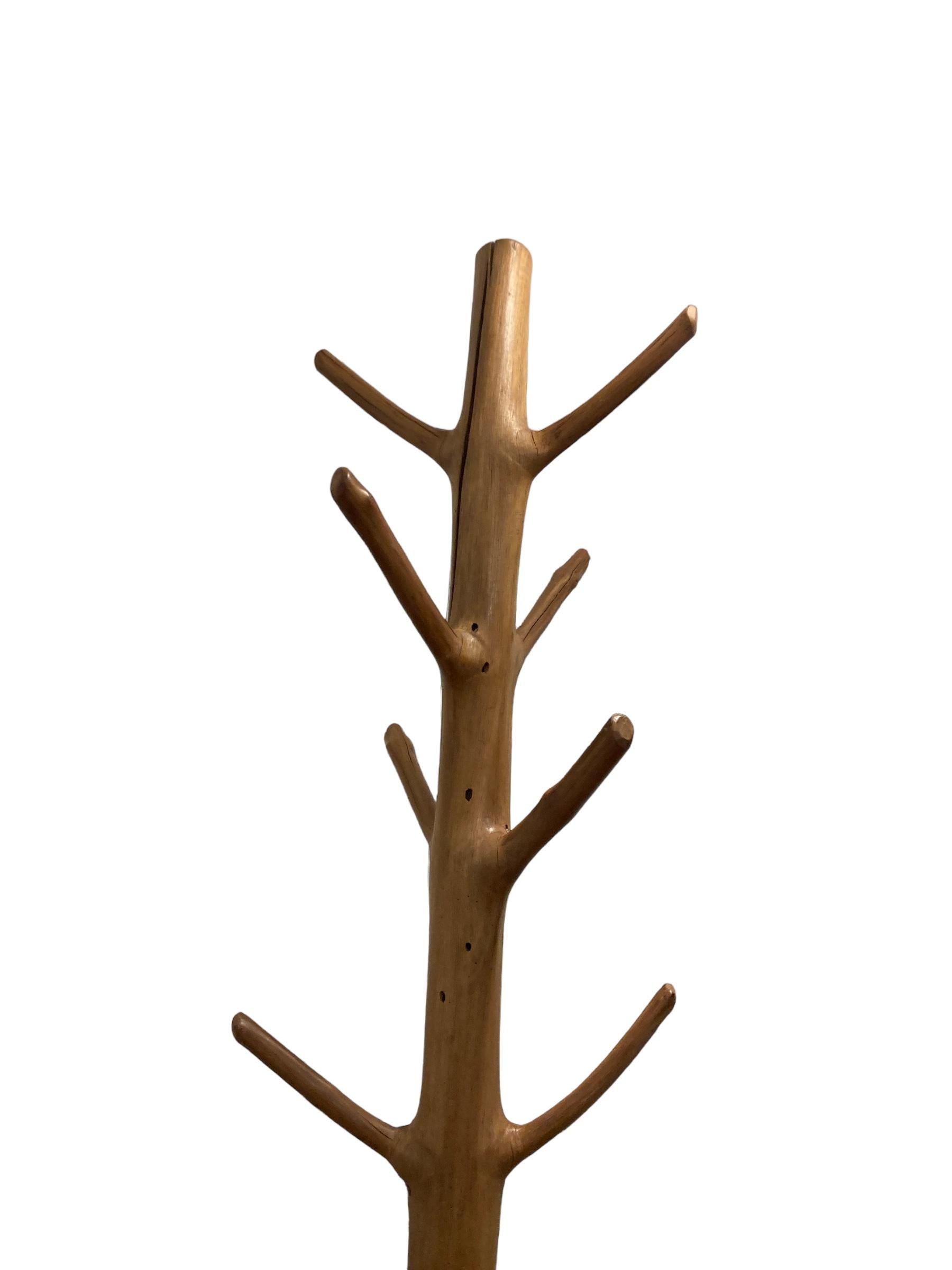 Versatile hard wood coat or hat stand In Good Condition For Sale In Bishop's Stortford, GB