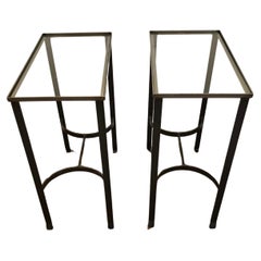 Paire de tables d'appoint rectangulaires en acier et verre, The Moderns