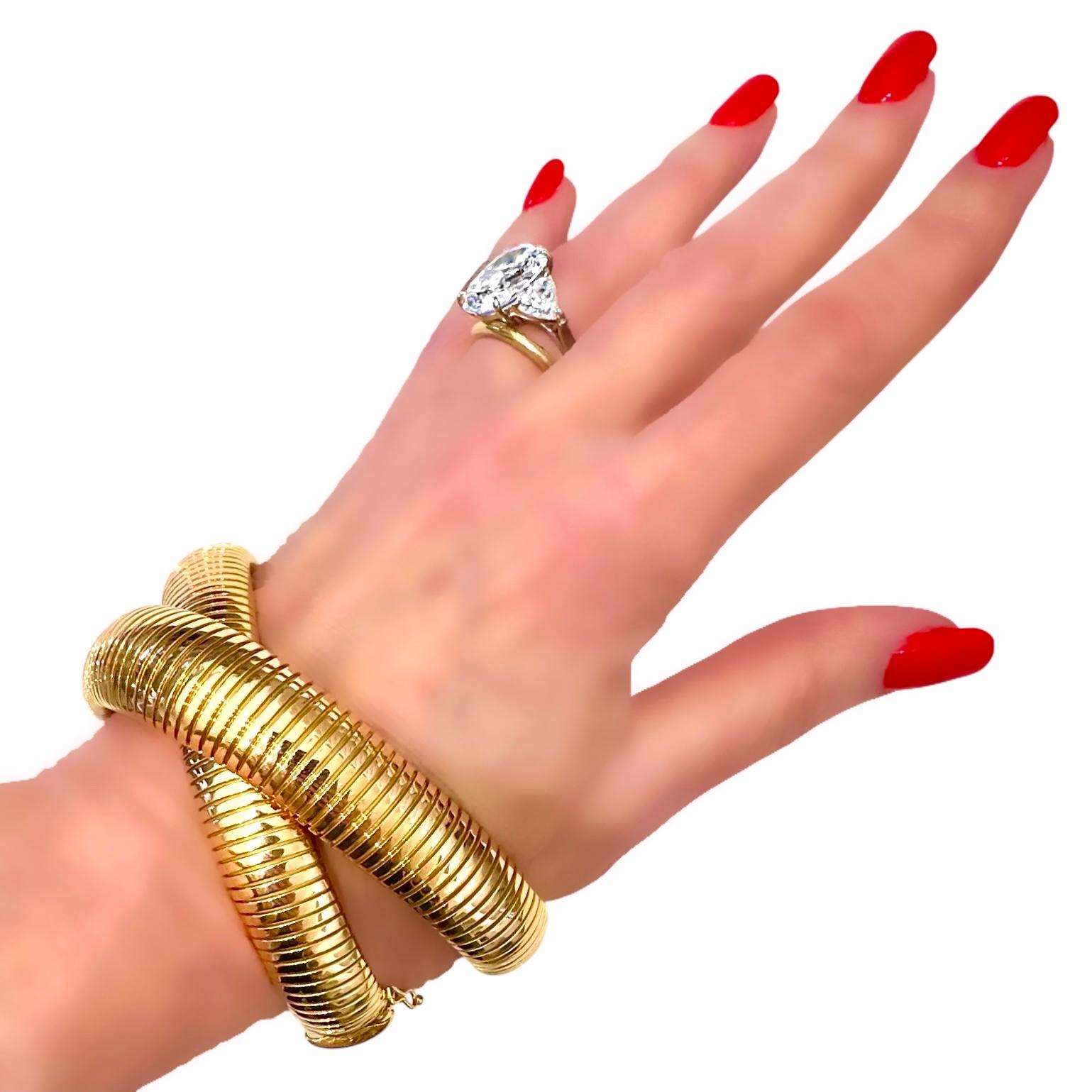 Versatile Pair of 18K Pinkish Yellow Gold Retro European Tubogas Bracelets For Sale 9