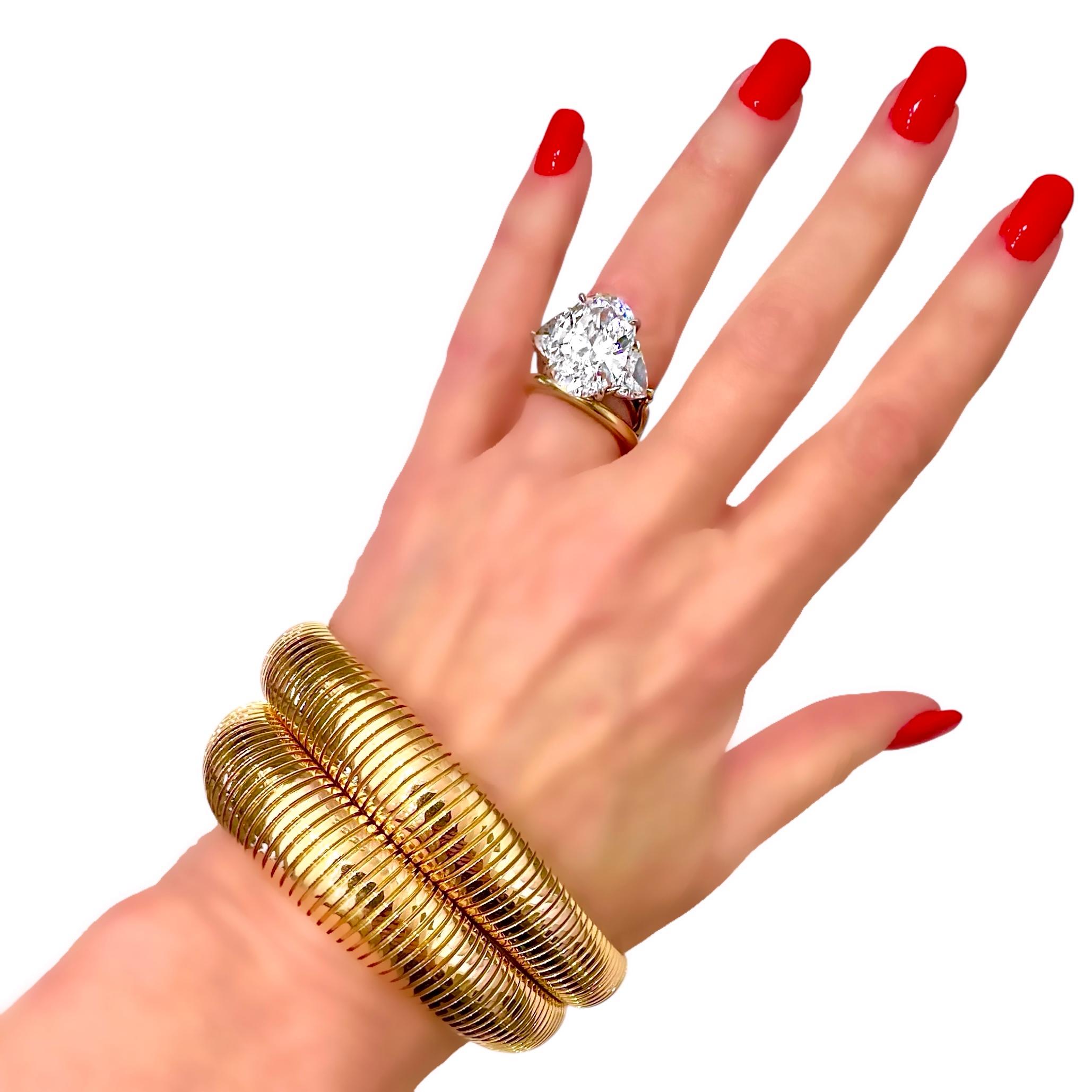Versatile Pair of 18K Pinkish Yellow Gold Retro European Tubogas Bracelets For Sale 12