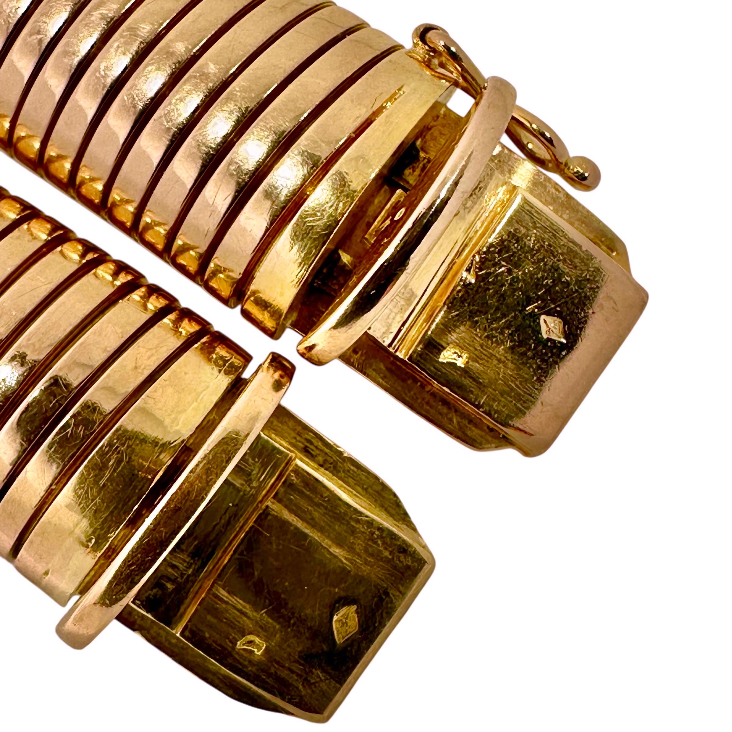 Versatile Pair of 18K Pinkish Yellow Gold Retro European Tubogas Bracelets For Sale 1