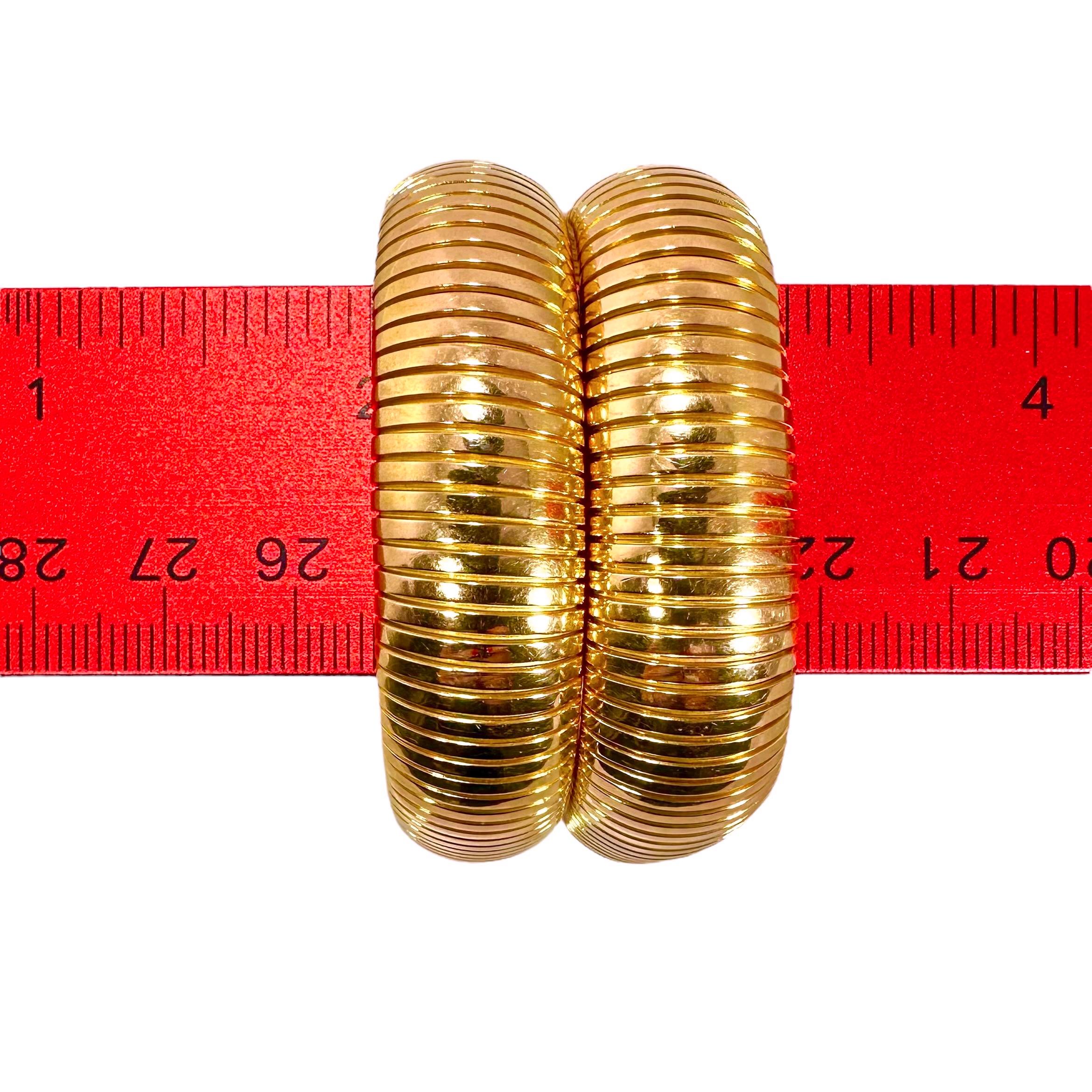 Versatile Pair of 18K Pinkish Yellow Gold Retro European Tubogas Bracelets For Sale 5
