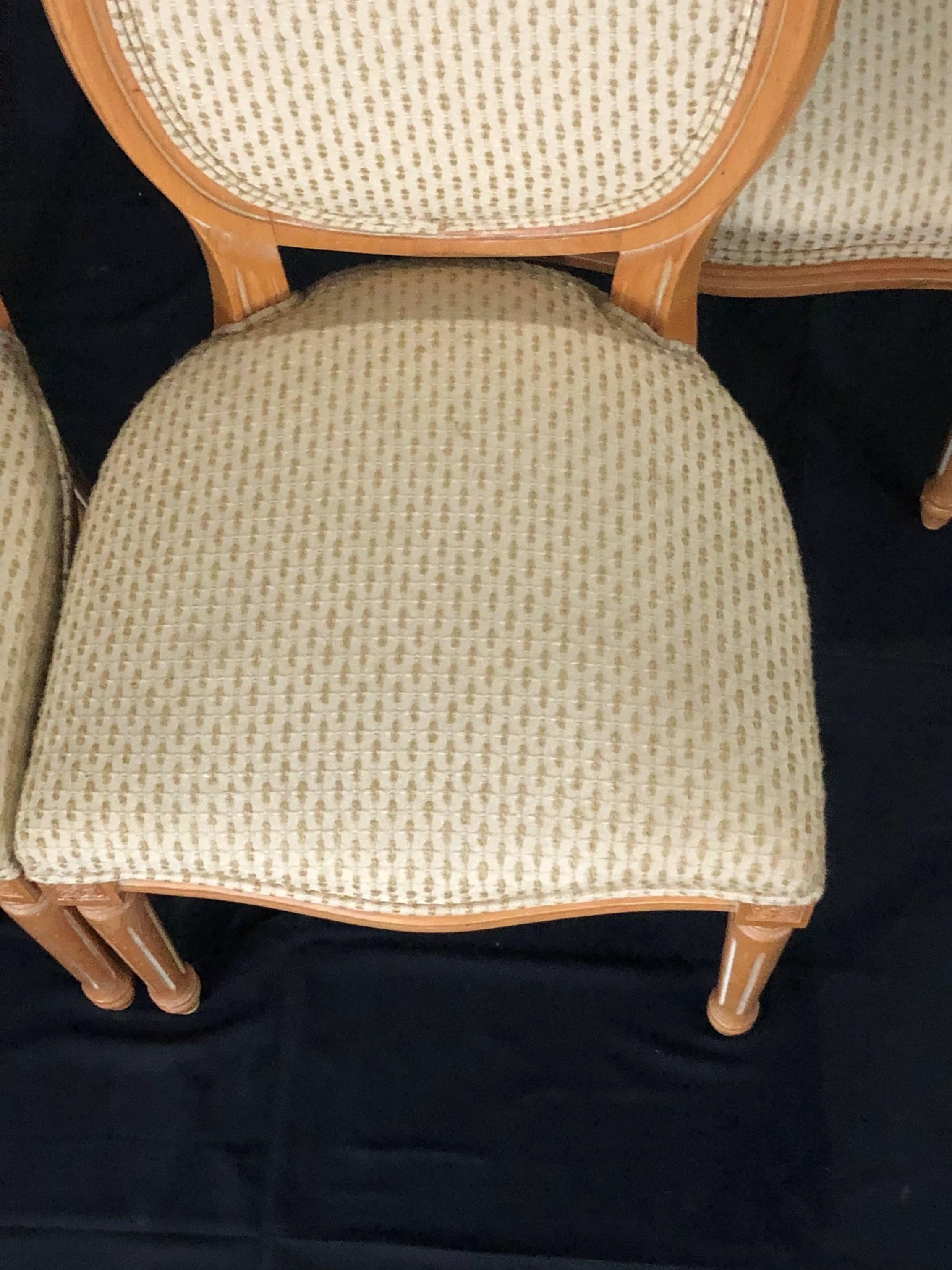 Upholstery Versatile Set of 4 Louis XVI Style Natural Wood and Upholstered Dining Chairs For Sale