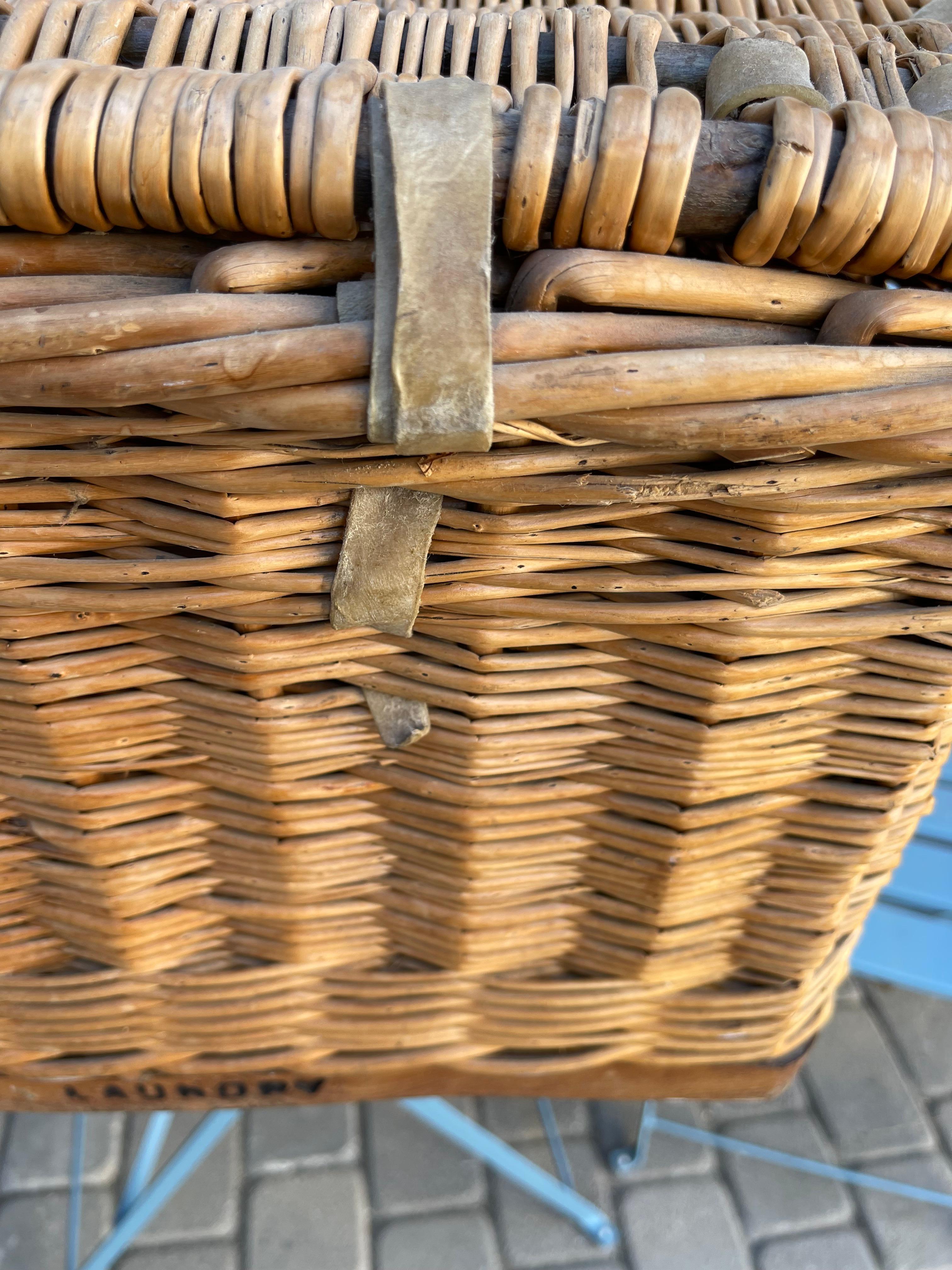 Leather Versatile Vintage Wicker Laundry Trunk Coffee Table