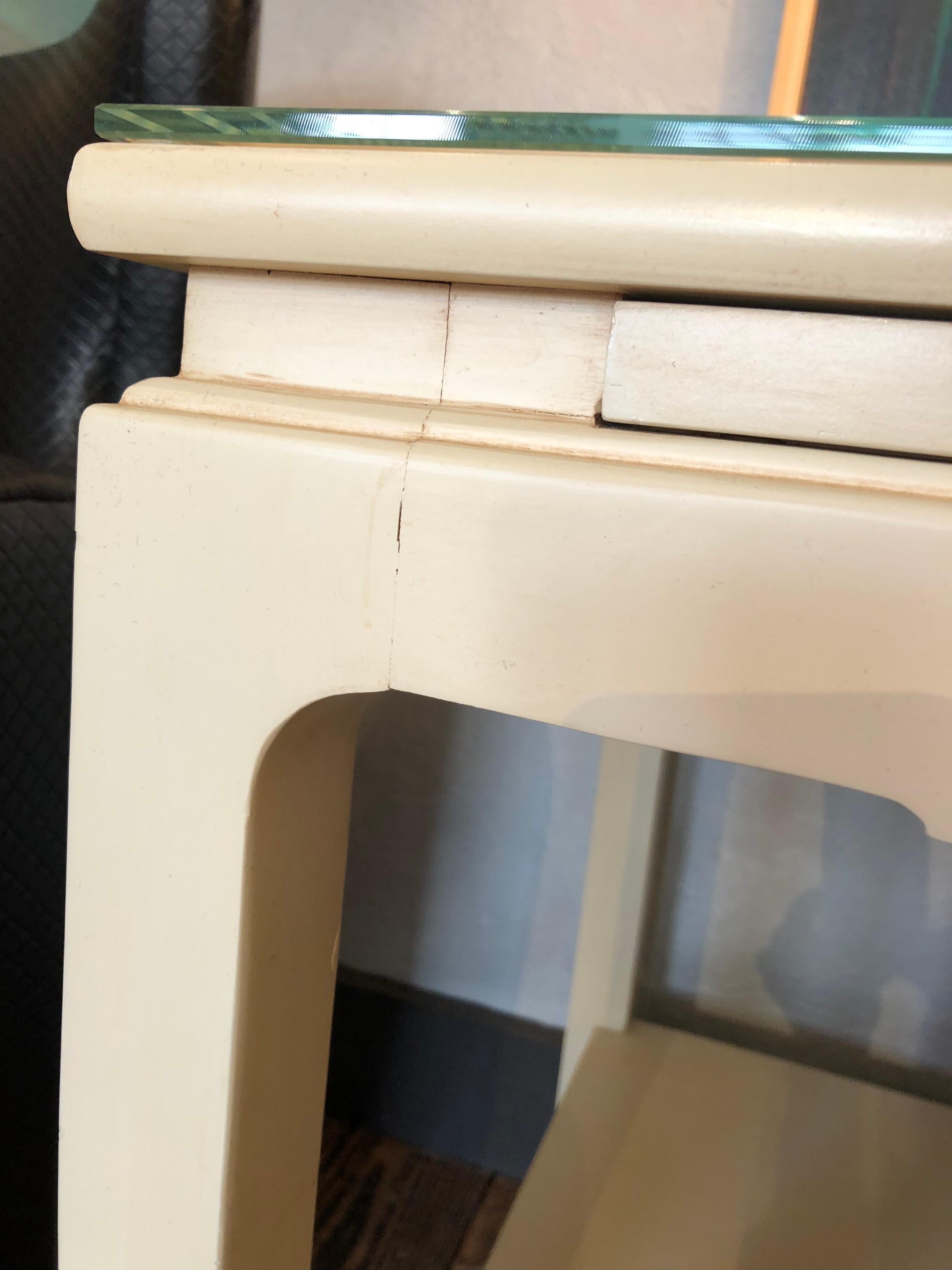 Verstellbarer weißer Alexa Hampton für Hickory Chair Sarah Beistelltisch Nachttisch im Angebot 10