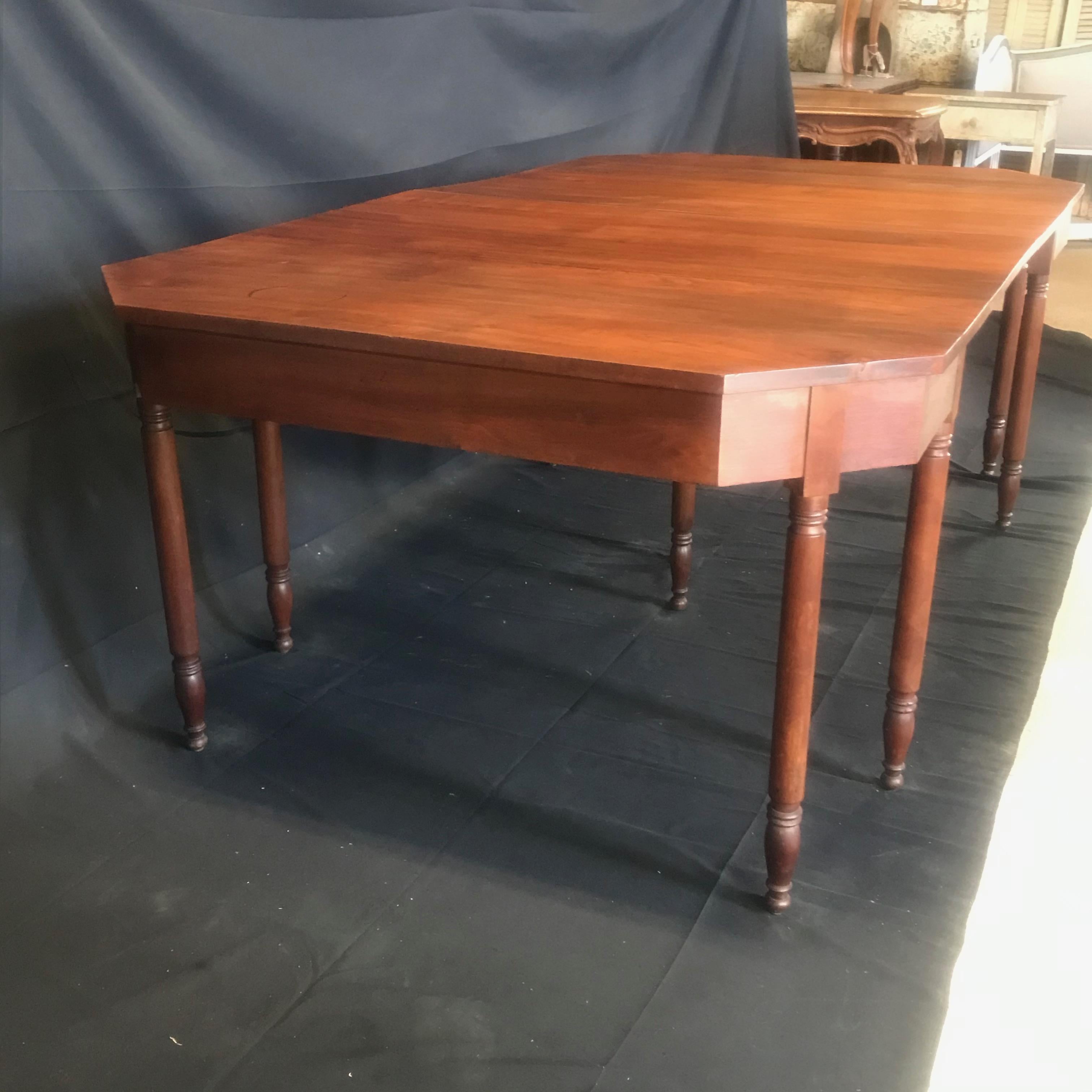 Versatile Early American Federal Harvest Dining Table or Space Saving Demilunes For Sale 7