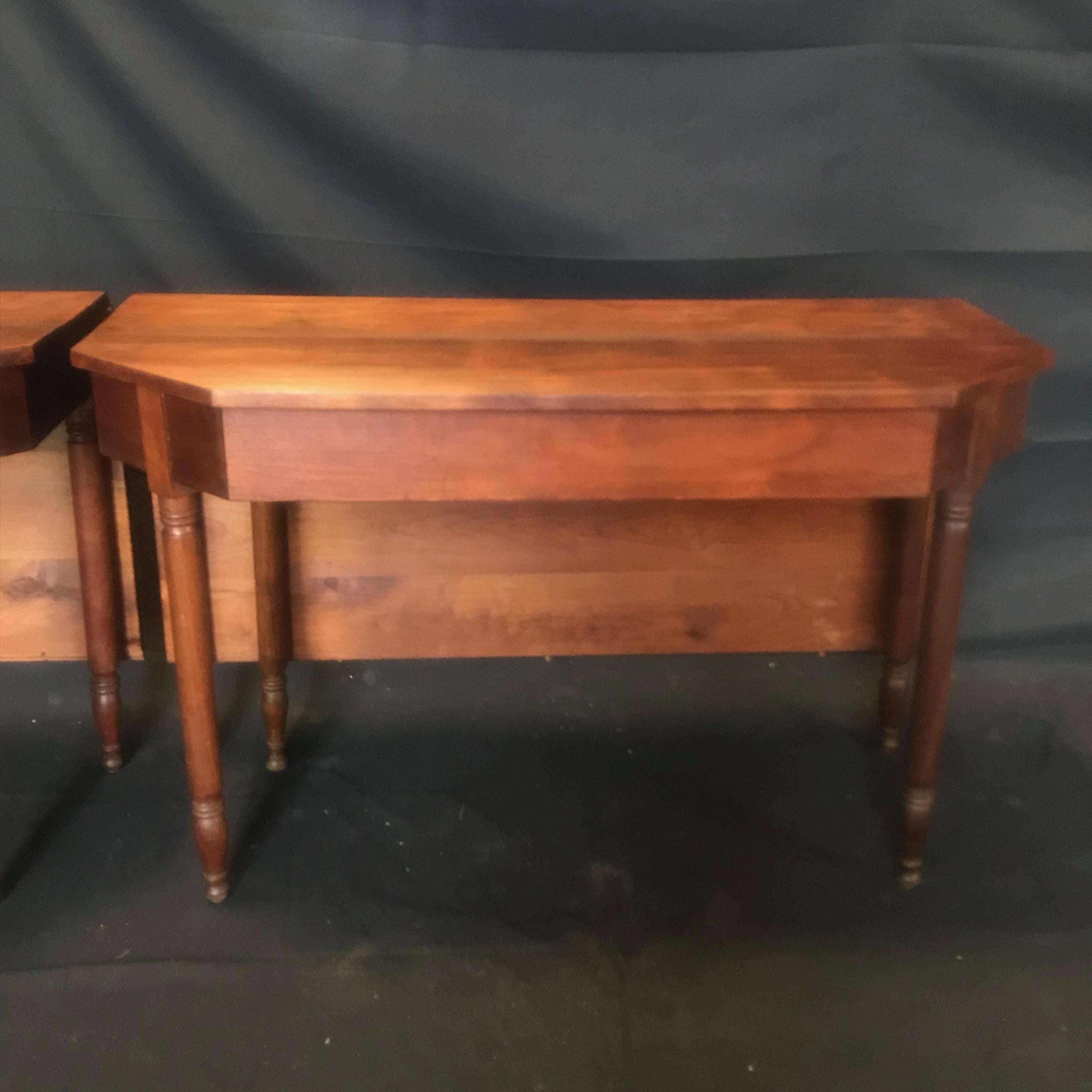 Versatile Early American Federal Harvest Dining Table or Space Saving Demilunes For Sale 4