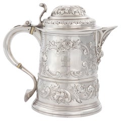 Vertedor de plata de ley Jorge II con tapa, Londres, 1734