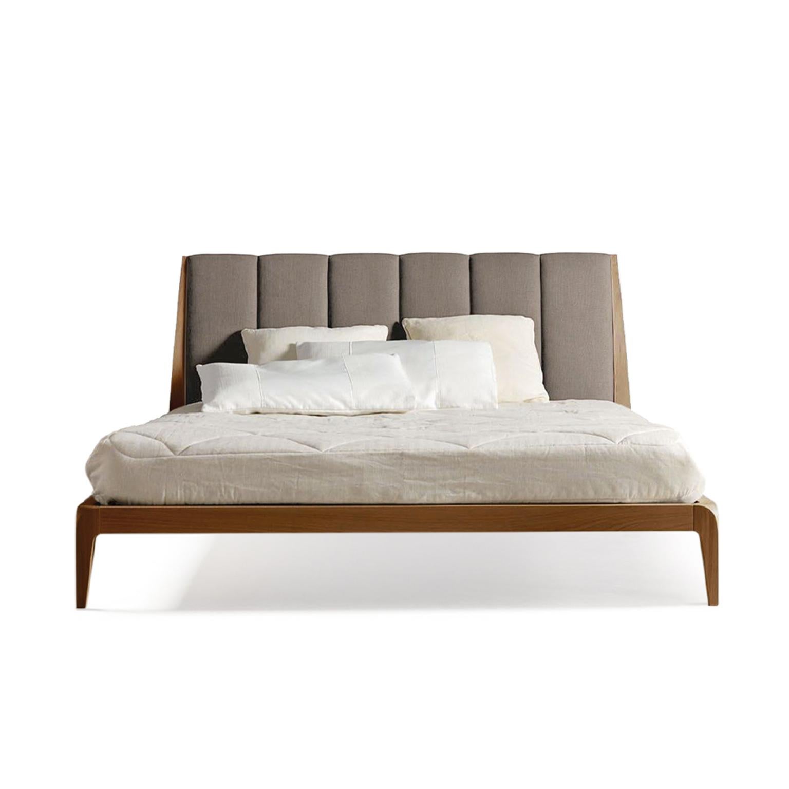 Verso Nord Solid Wood Bed, Walnut in Hand-Made Natural Finish, Contemporary In New Condition For Sale In Cadeglioppi de Oppeano, VR
