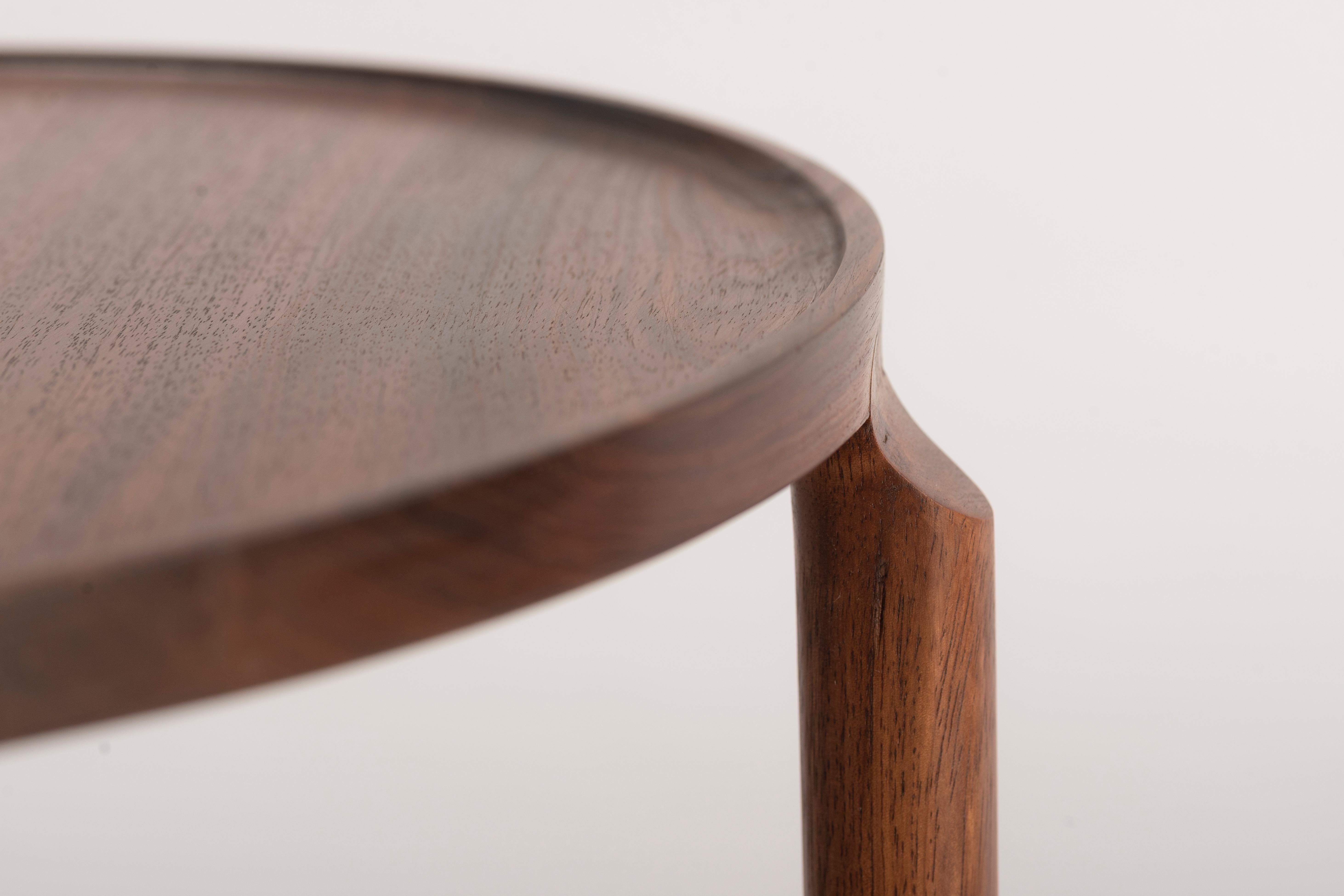 Minimaliste Table d'appoint Verso, bois de Tzalam en vente