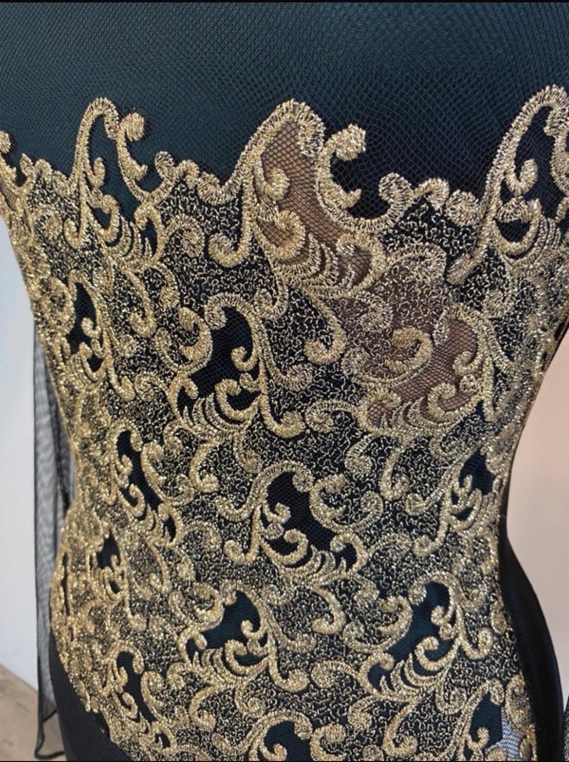 Versus bodysuit in black tulle with gold embroidery In Excellent Condition For Sale In Carnate, IT