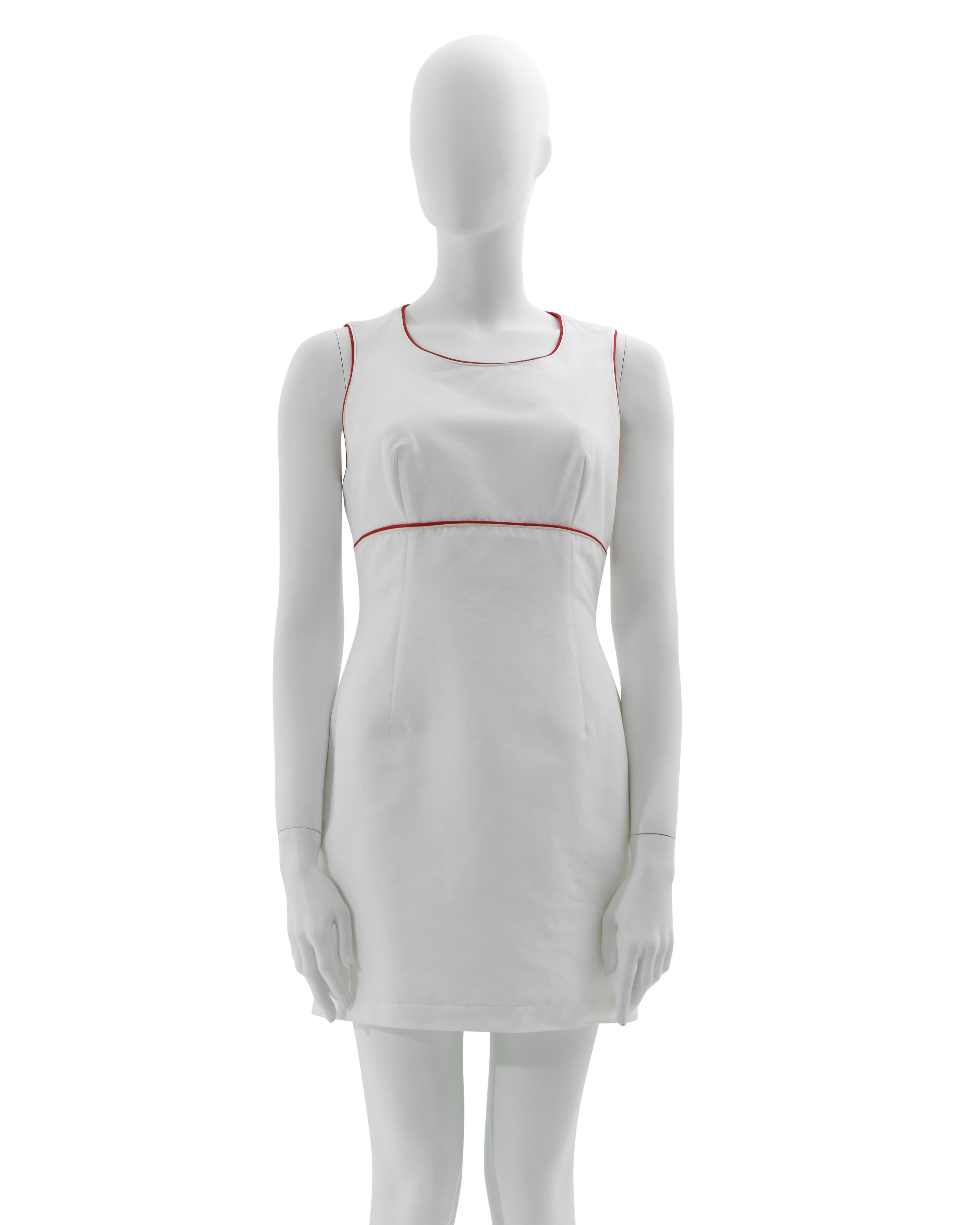 Gray Versus by Gianni Versace Début des années 1990 Ensemble robe et veste en coton blanc en vente