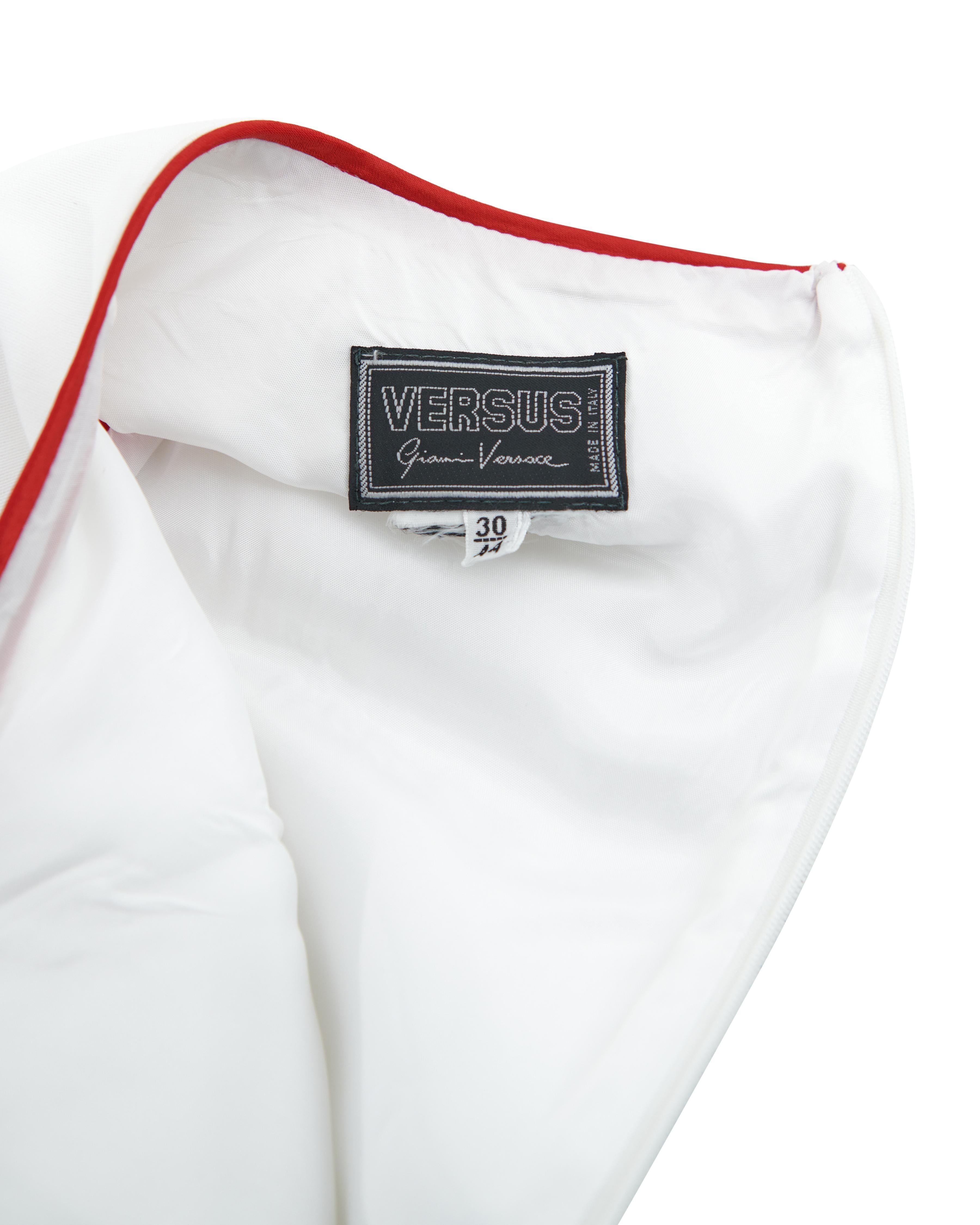 Versus by Gianni Versace Anfang der 1990er Jahre Weißes Baumwollkleid und Crop-Jacket-Set im Angebot 3