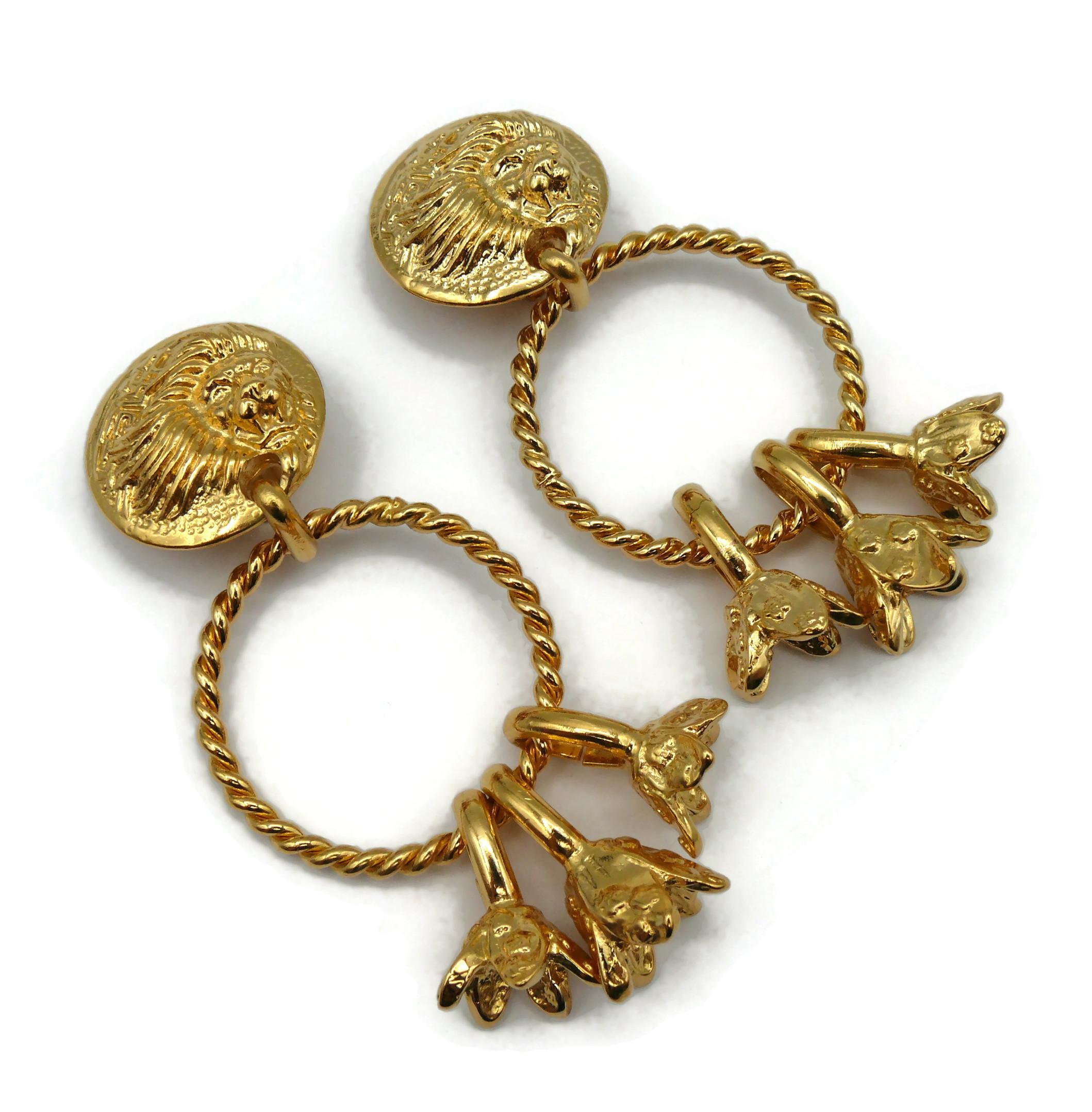 VERSUS by GIANNI VERSACE Vintage Gold Tone Lion Head Dangling Earrings In Good Condition For Sale In Nice, FR