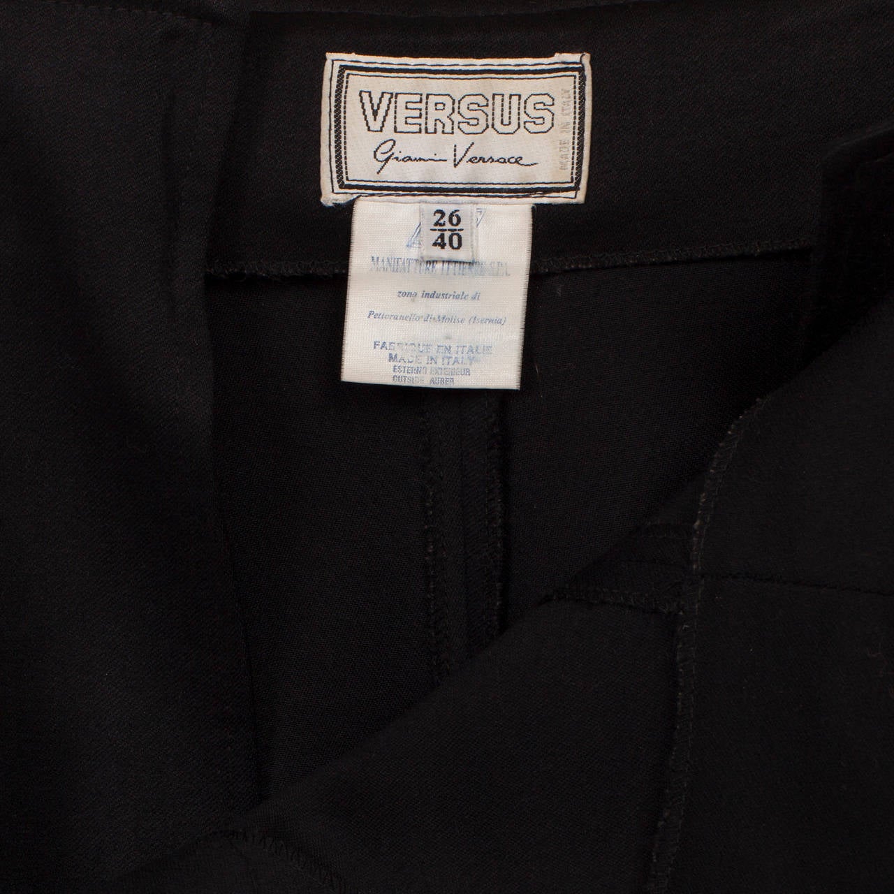 Versus Gianni Versace Schwarze marineblaue Shorts mit hoher Taille im Angebot 1