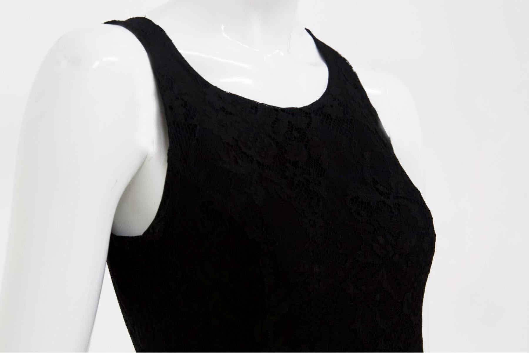 Versus Gianni Versace Vintage Black Lace Dress In Good Condition In Milano, IT