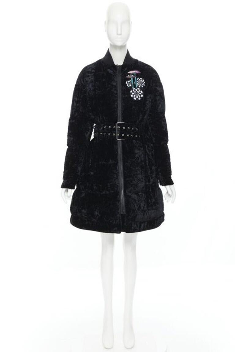 Black VERSUS VERSACE embroidery black crushed velvet belted puffer jacket IT38 For Sale