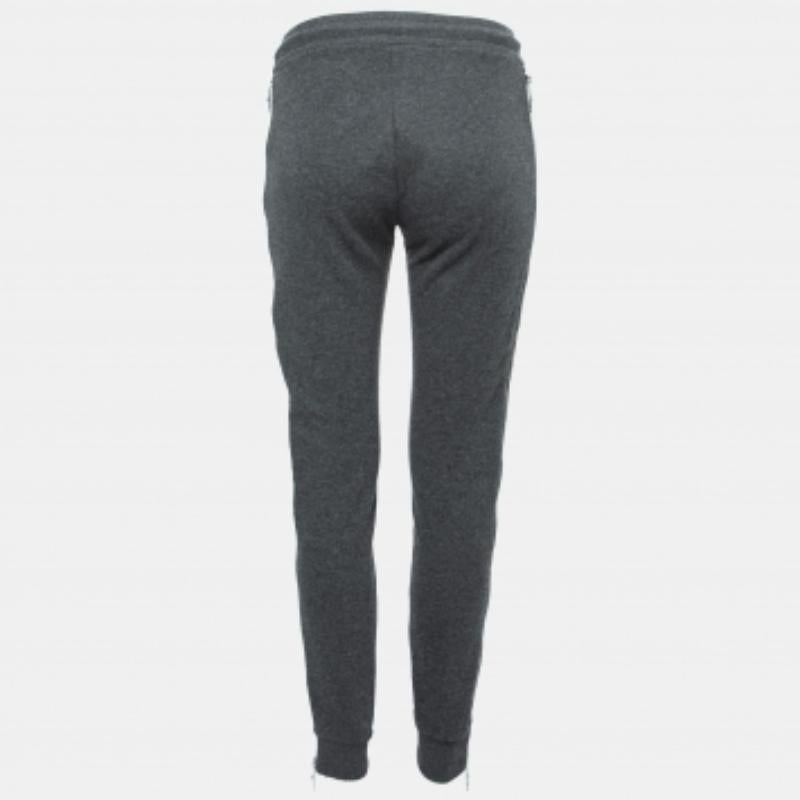 Versace Pantalon de jogging en coton gris avec fermeture éclair et logo XS Pour femmes en vente