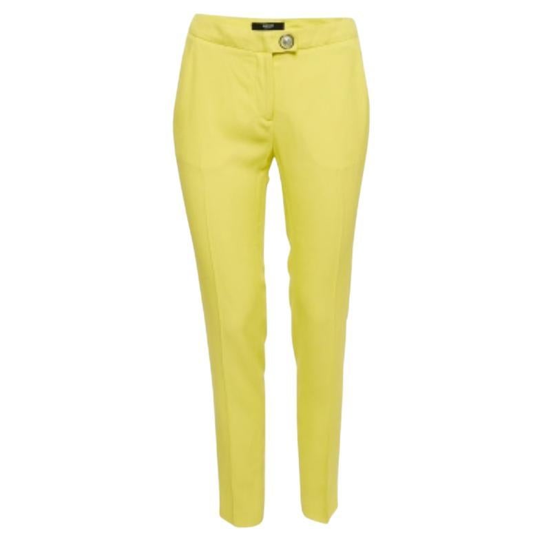 Pantaloni a gamba tesa Versace Yellow Crepe S in vendita