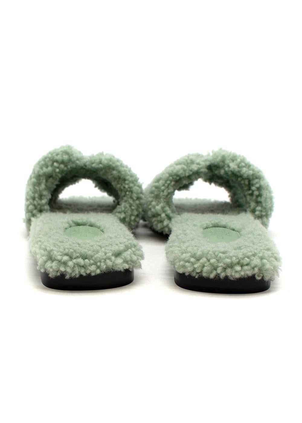 Gray Hermes Vert D'eau Woolskin Oran Sandals- EU 38.5 For Sale