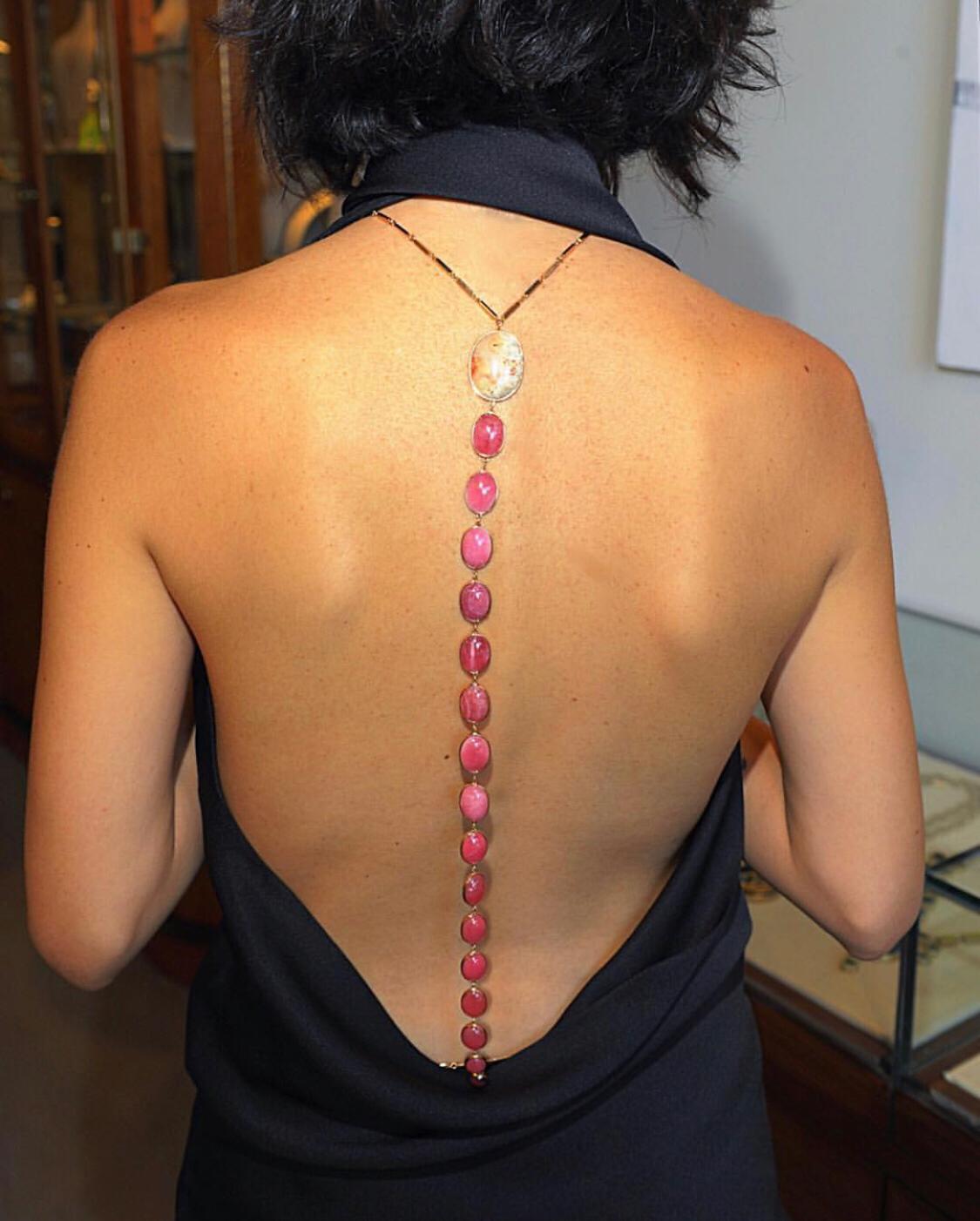 Vertebrae Body-Chain with Cabochon Coral and Rhodochrosite in 18k Gold For Sale 1
