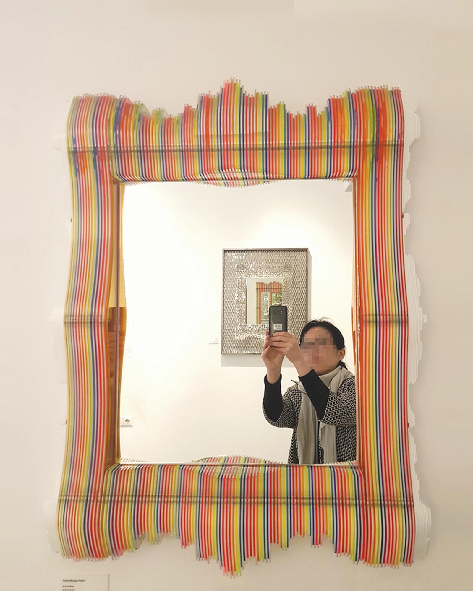 XXIe siècle et contemporain Vertical Baroque Multicolore  Miroir sculptural néo-baroque contemporain en vente