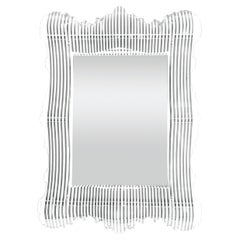 Striscia barocca verticale di colore bianco  Specchio scultoreo neo-barocco contemporaneo