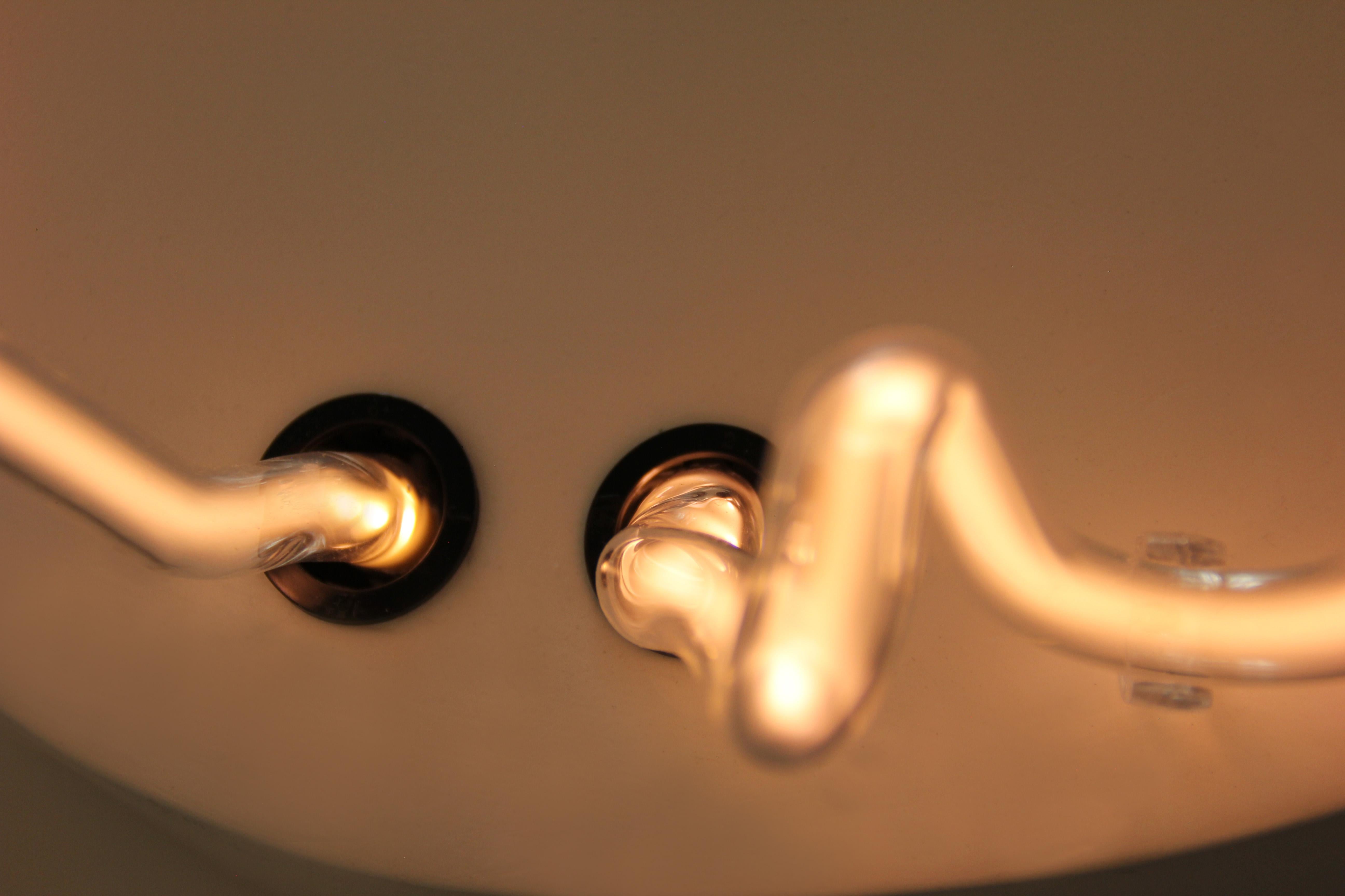 Modern Vertical Fractal Helium Chandelier in Glass, Metal & Helium by Dace Sūna For Sale