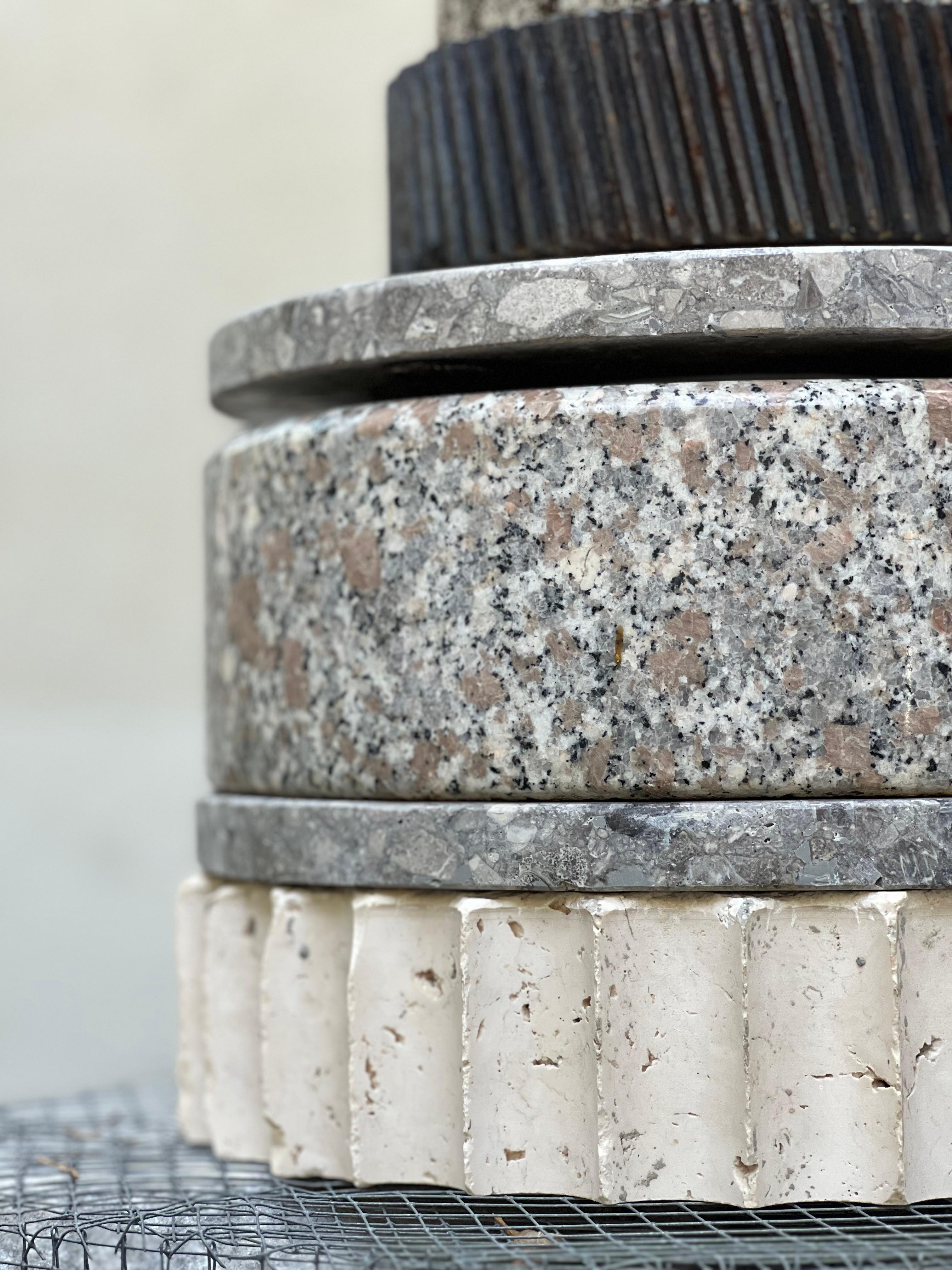 vertical Sculpture in Stone and Metal, Spinzi totem in vendita 4