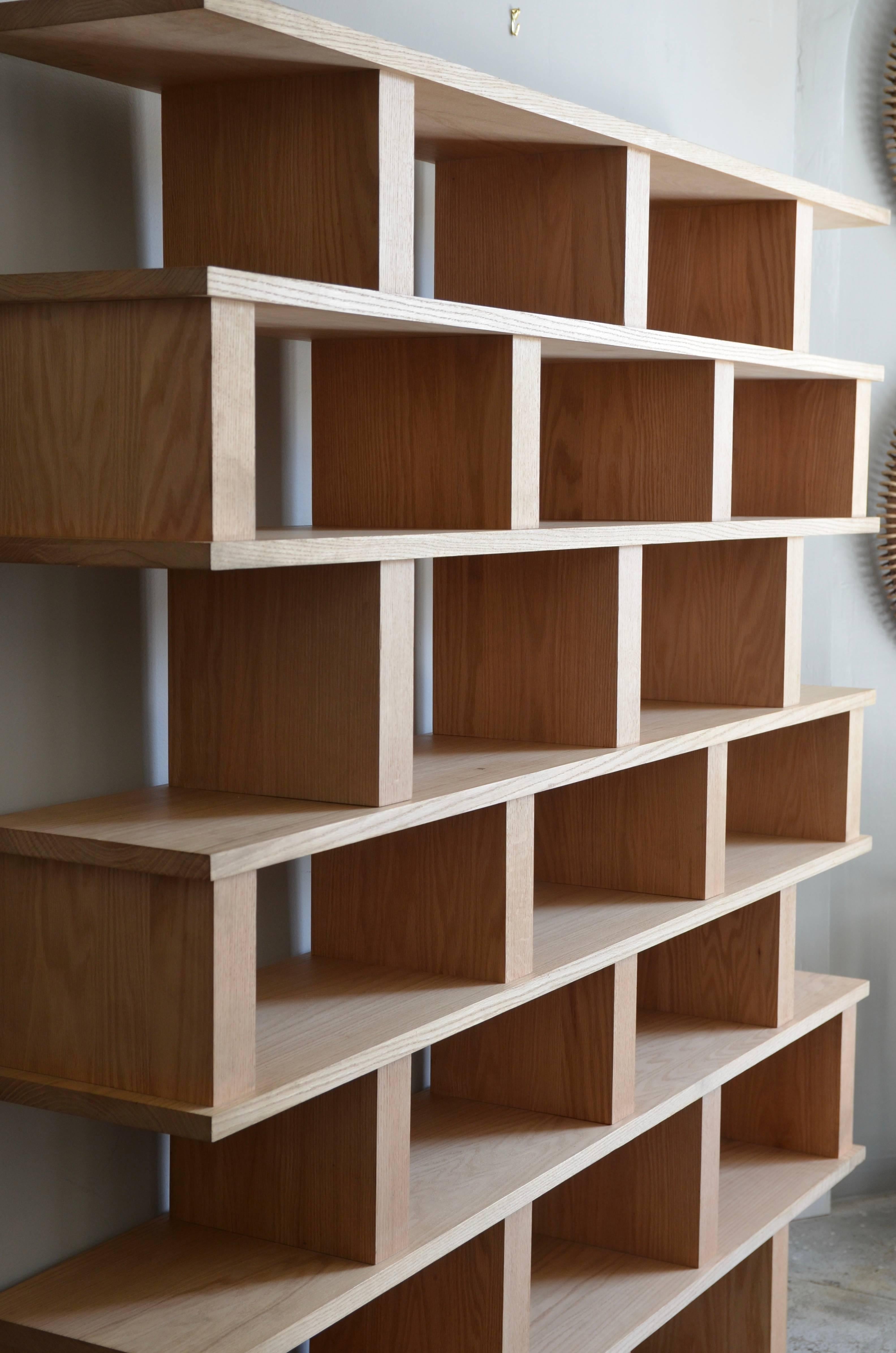 French 'Verticale' Polished Oak Shelving Unit by Design Frères