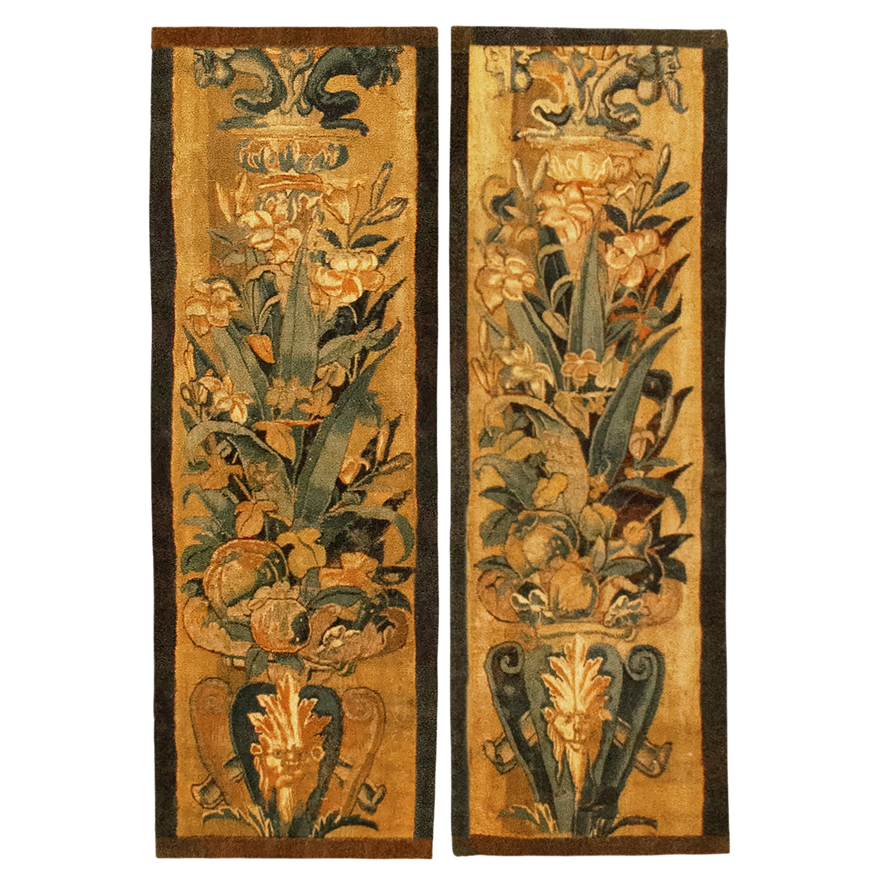 Vertikal orientiertes Paar historischer flämischer Wandteppiche aus dem späten 16.