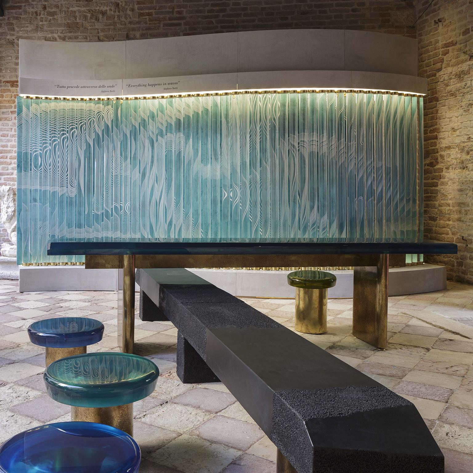 Vertigo Boiserie von Draga & Aurel Transparentes Plexiglas, 21. Jahrhundert (Moderne) im Angebot