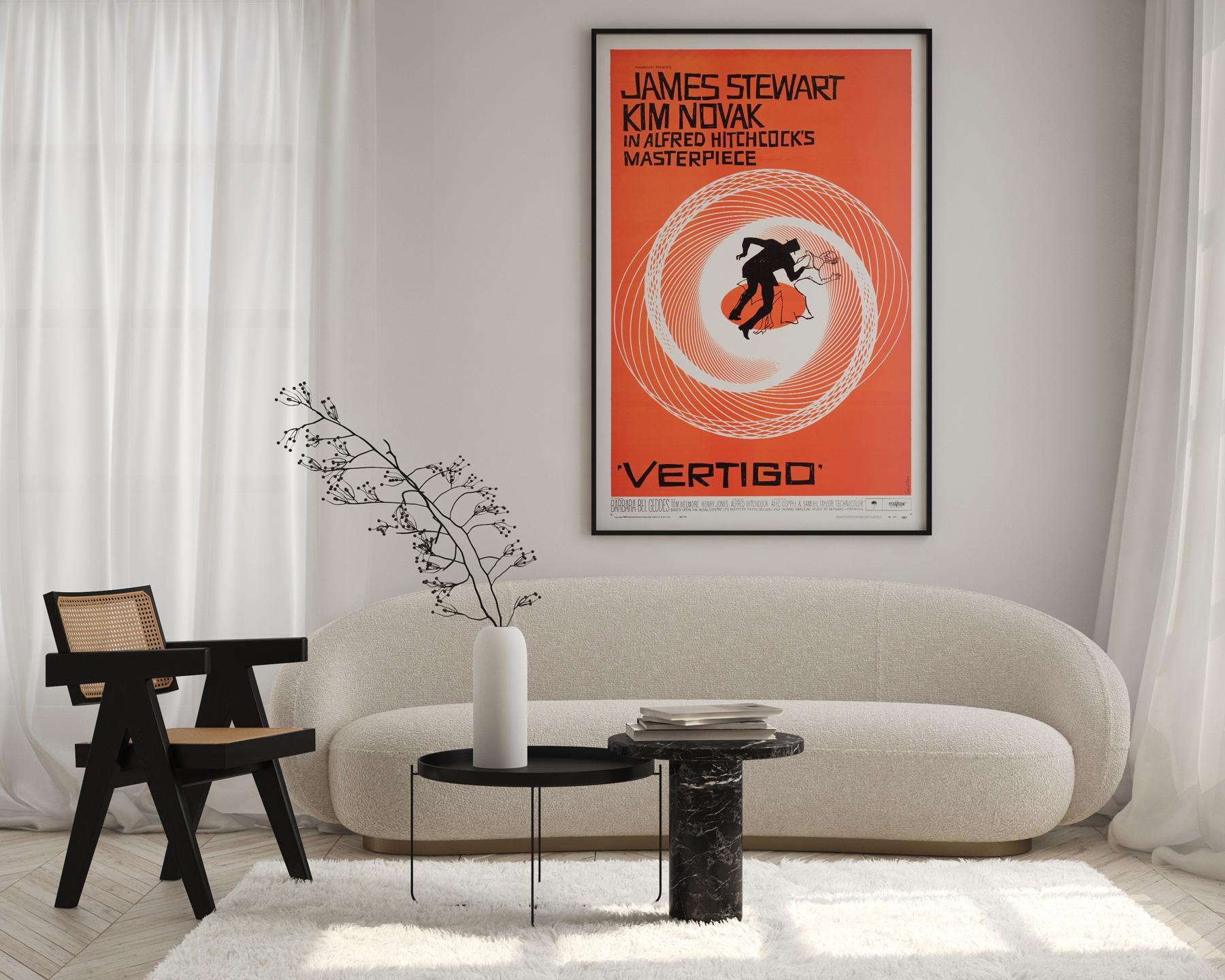 Cartel de cine original del clásico de Hitchcock Vértigo. El póster seminal y más buscado de Saul Bass de 1958. En un fabuloso estado de conservación Casi Mint/Mint con lomo de lino.

Saul Bass (1920-1996), el maestro indiscutible del diseño de