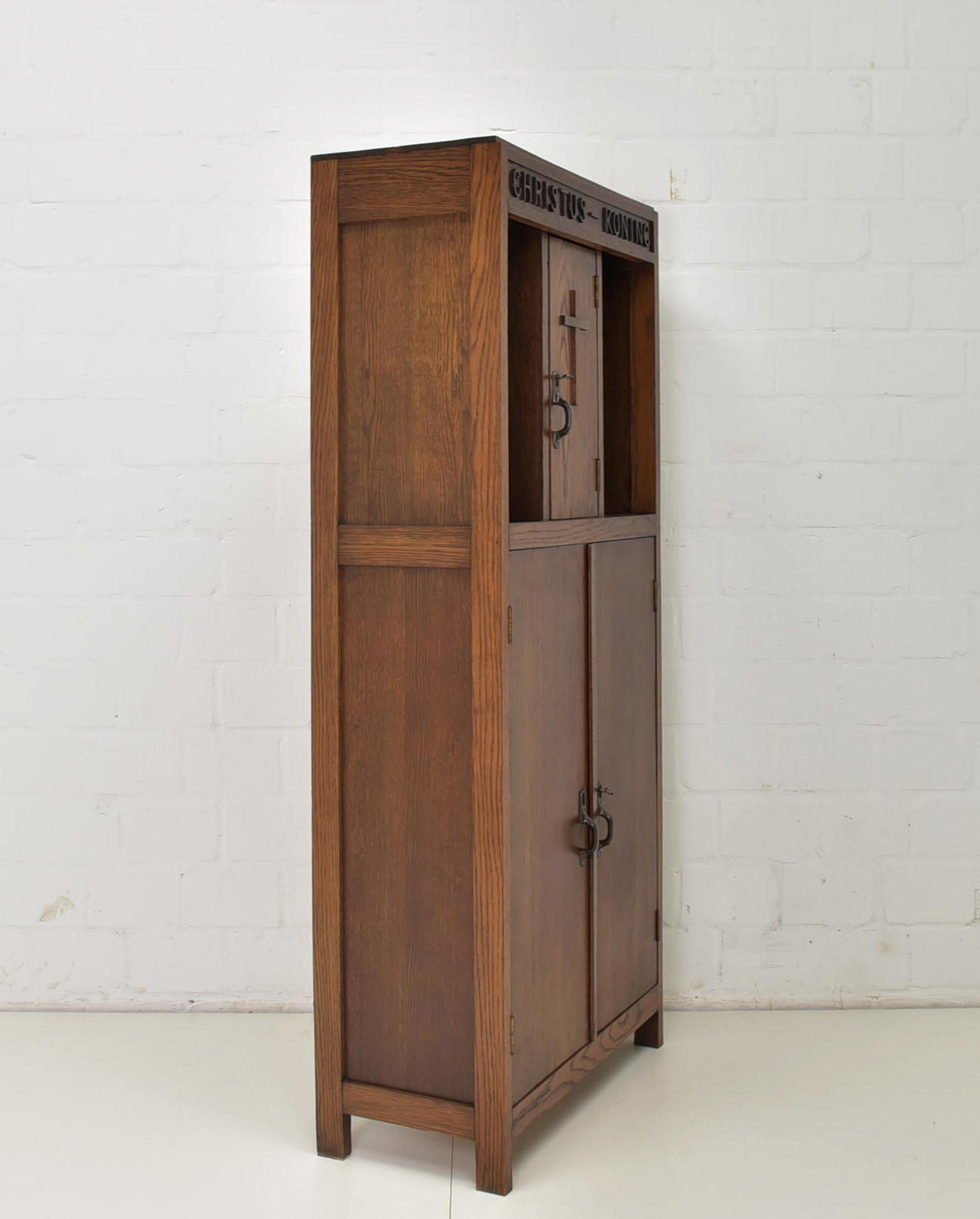 Vertiko Christkönig Narrow Christian Cabinet in Oak, 1930 4