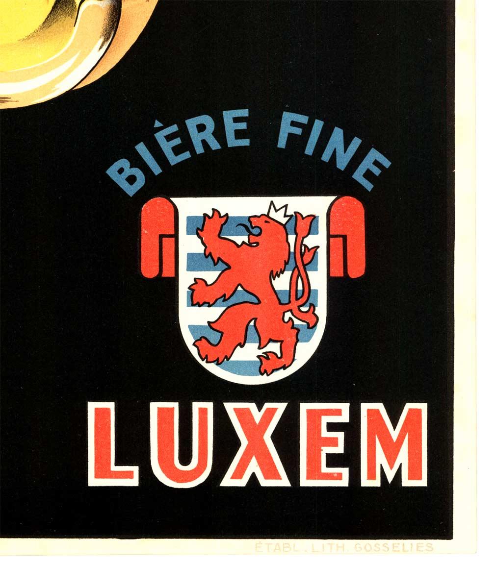 Poster originale della birra Bier Fine Luxem in stile art déco vintage del Belgio  con fondo in lino - Print di Vertil