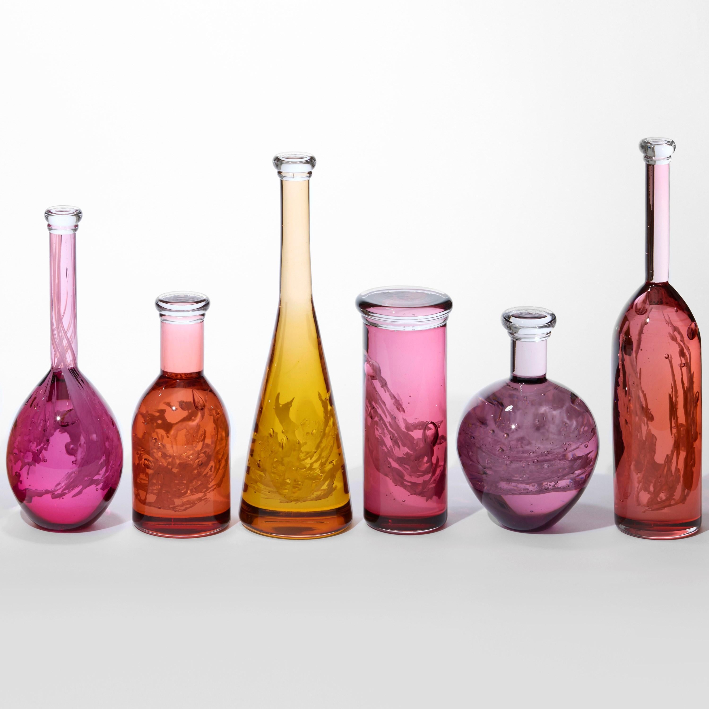 Organique installation en verre soufflé rose/jaune Verve de Louis Thompson & Pratibha Mistry en vente