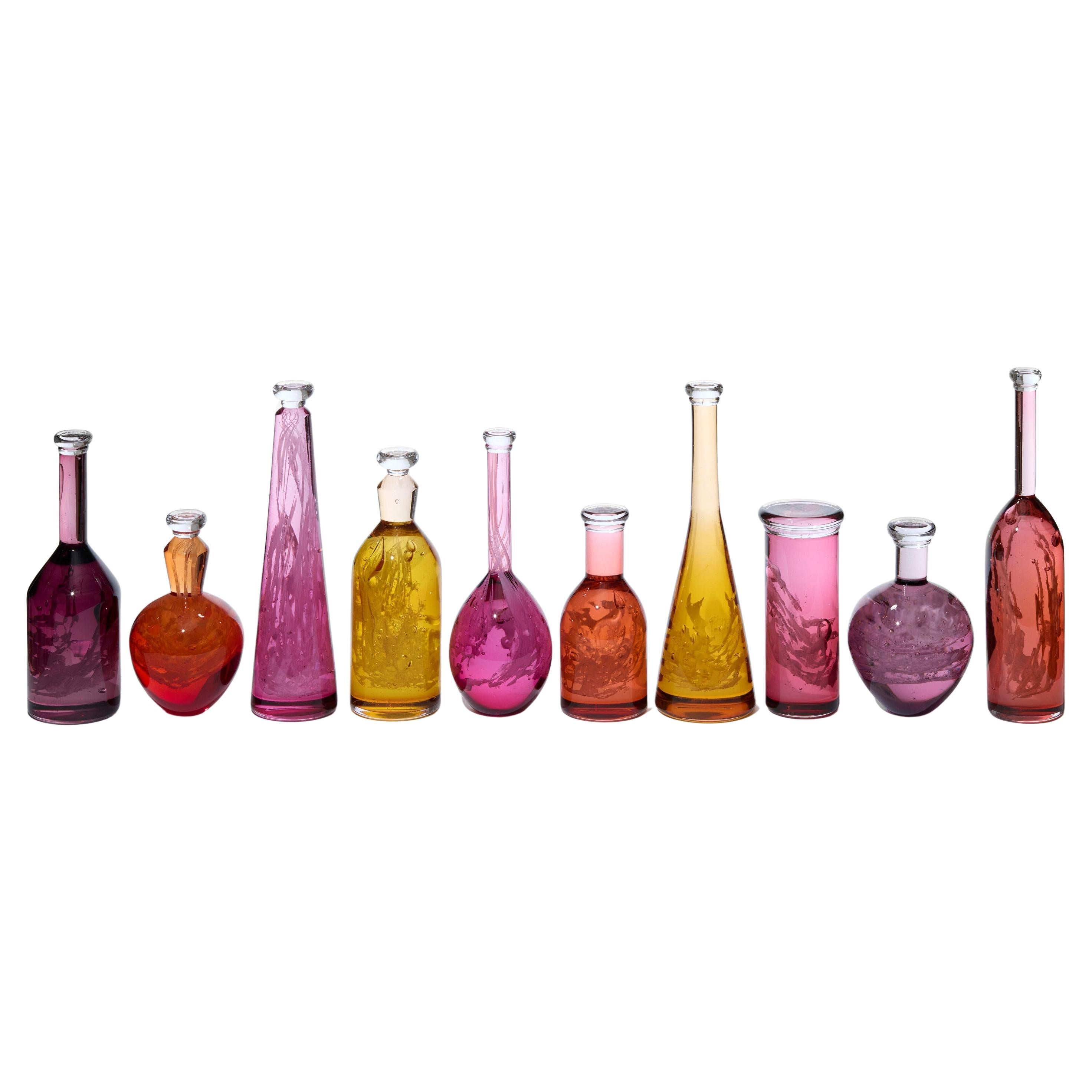 Verve, installazione in vetro soffiato rosa/giallo di Louis Thompson & Pratibha Mistry