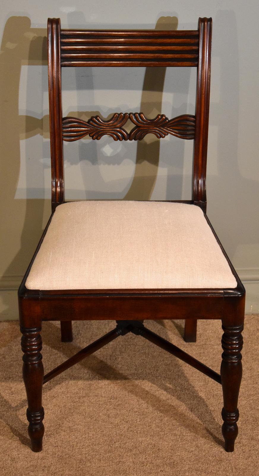 A very attractive set of six superior quality Regency period mahogany dining chairs 

Dimensions single chair
Height 34.5
