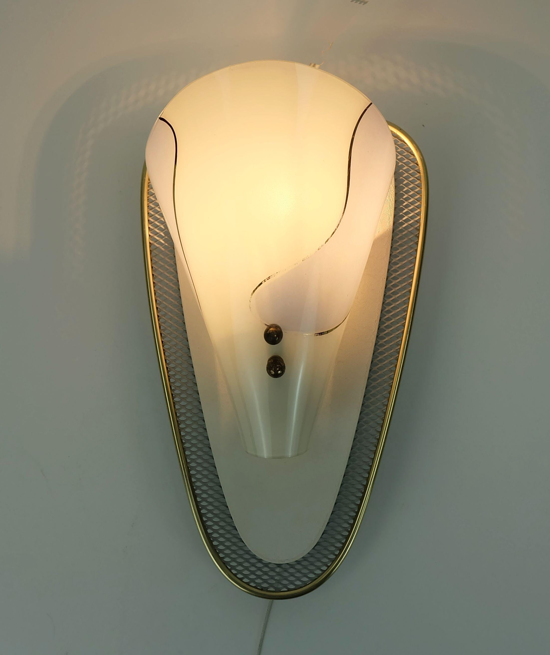 very beautiful 1950s SCONCE metal mesh and brass with glass shade For Sale 1