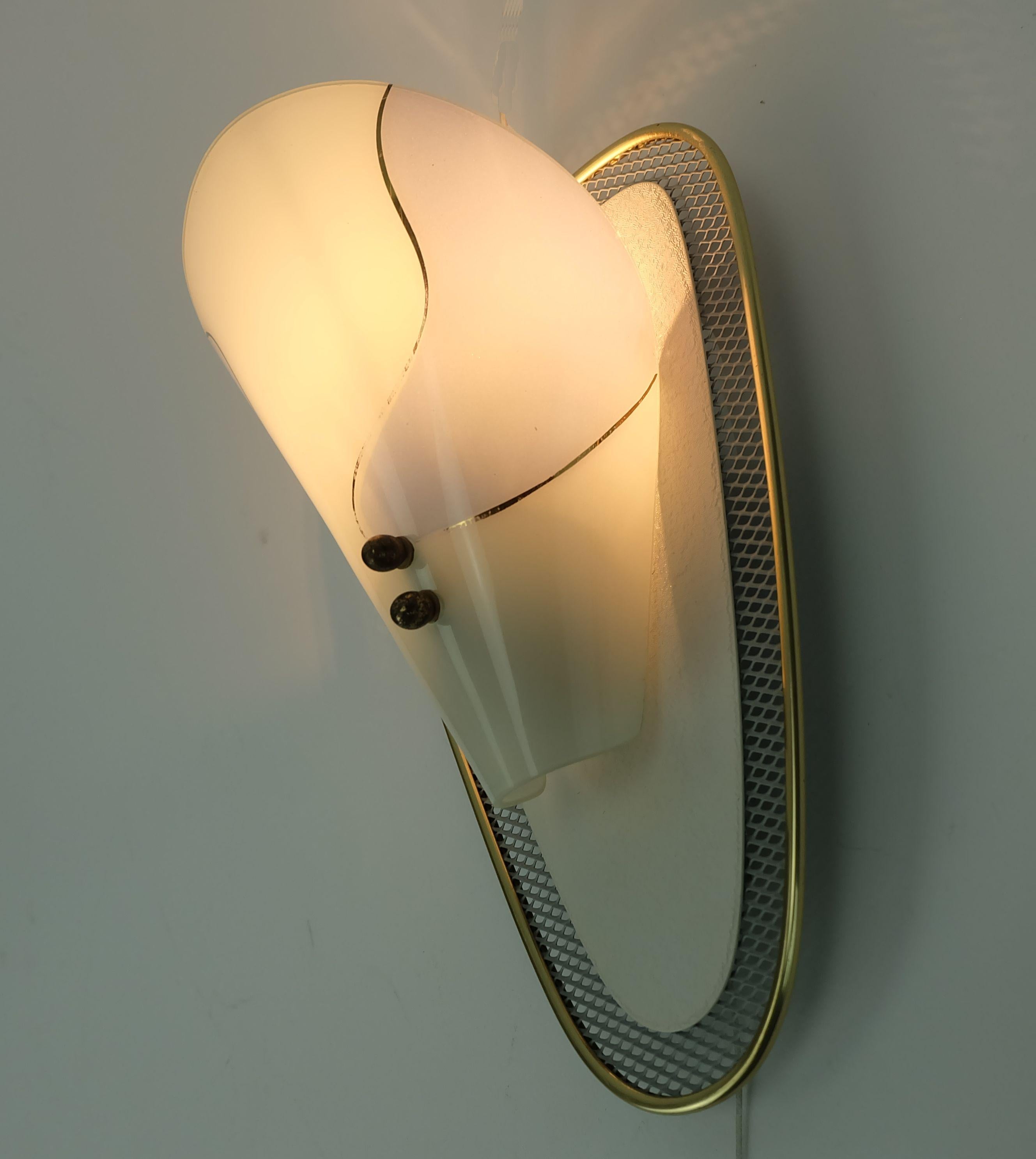 very beautiful 1950s SCONCE metal mesh and brass with glass shade For Sale 2